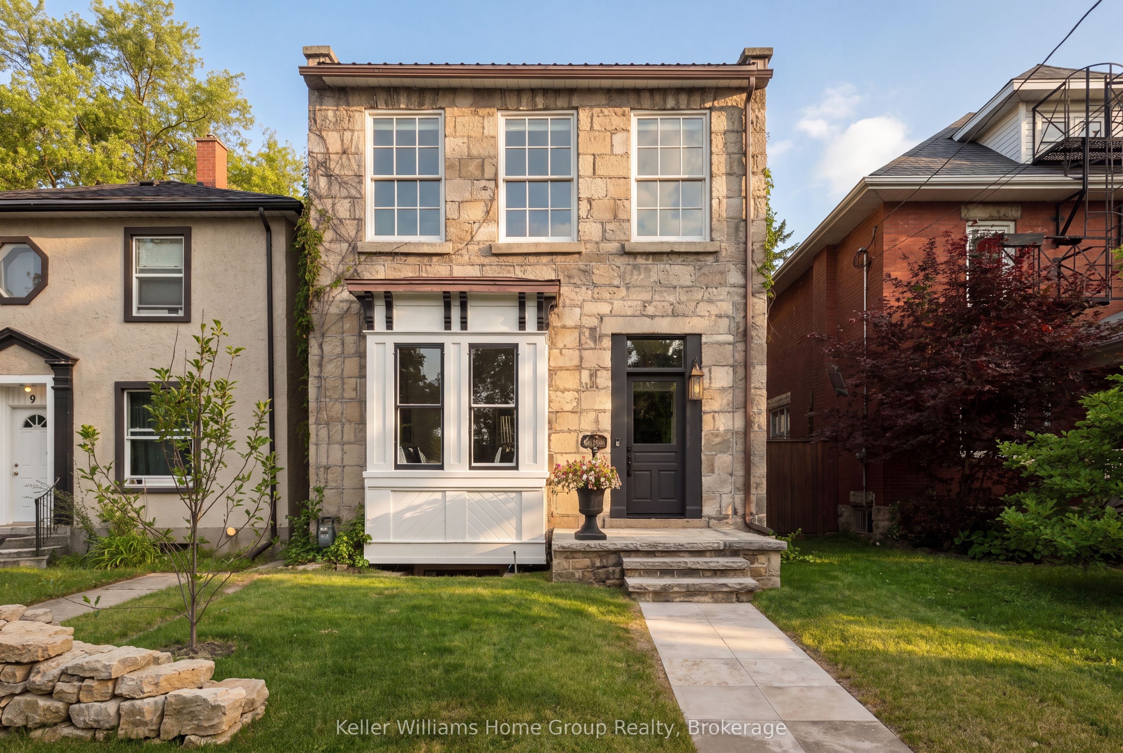 7 Waterloo Avenue, Guelph, On N1h 3h2