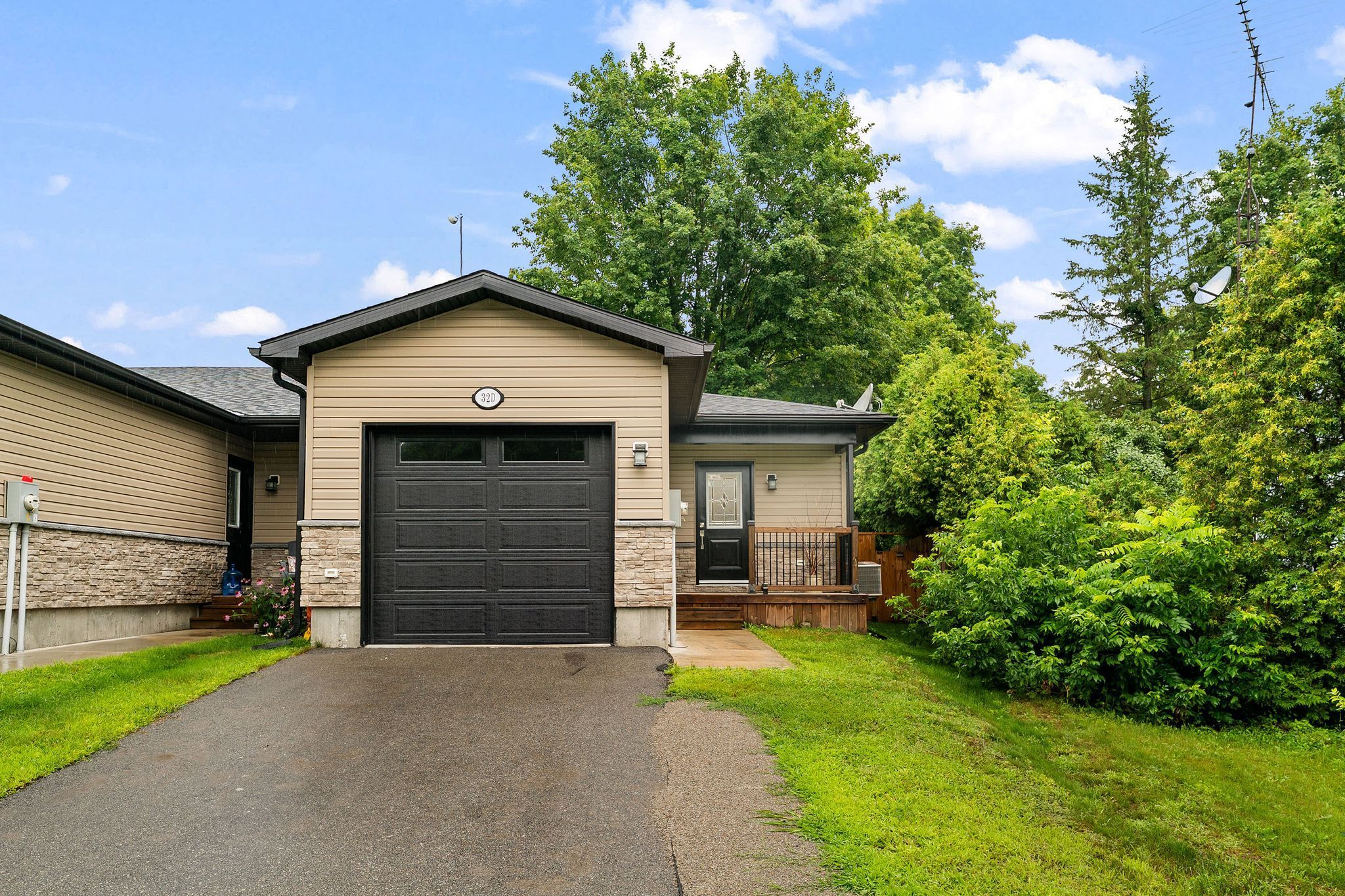 32 David Street A, Edwardsburgh/Cardinal, On K0e 1x0