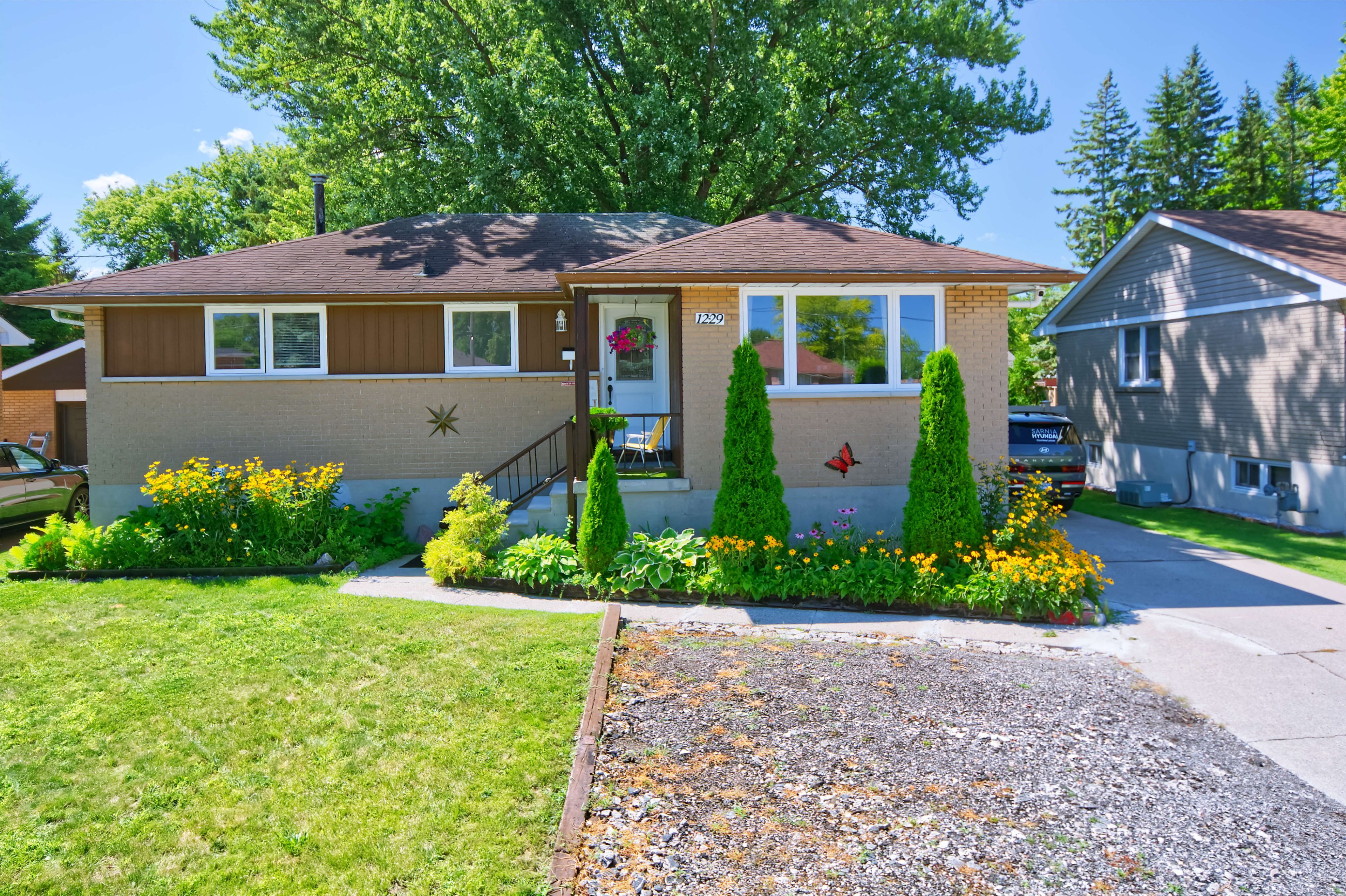 1229 Exmouth Street, Sarnia, On N7s 1w8