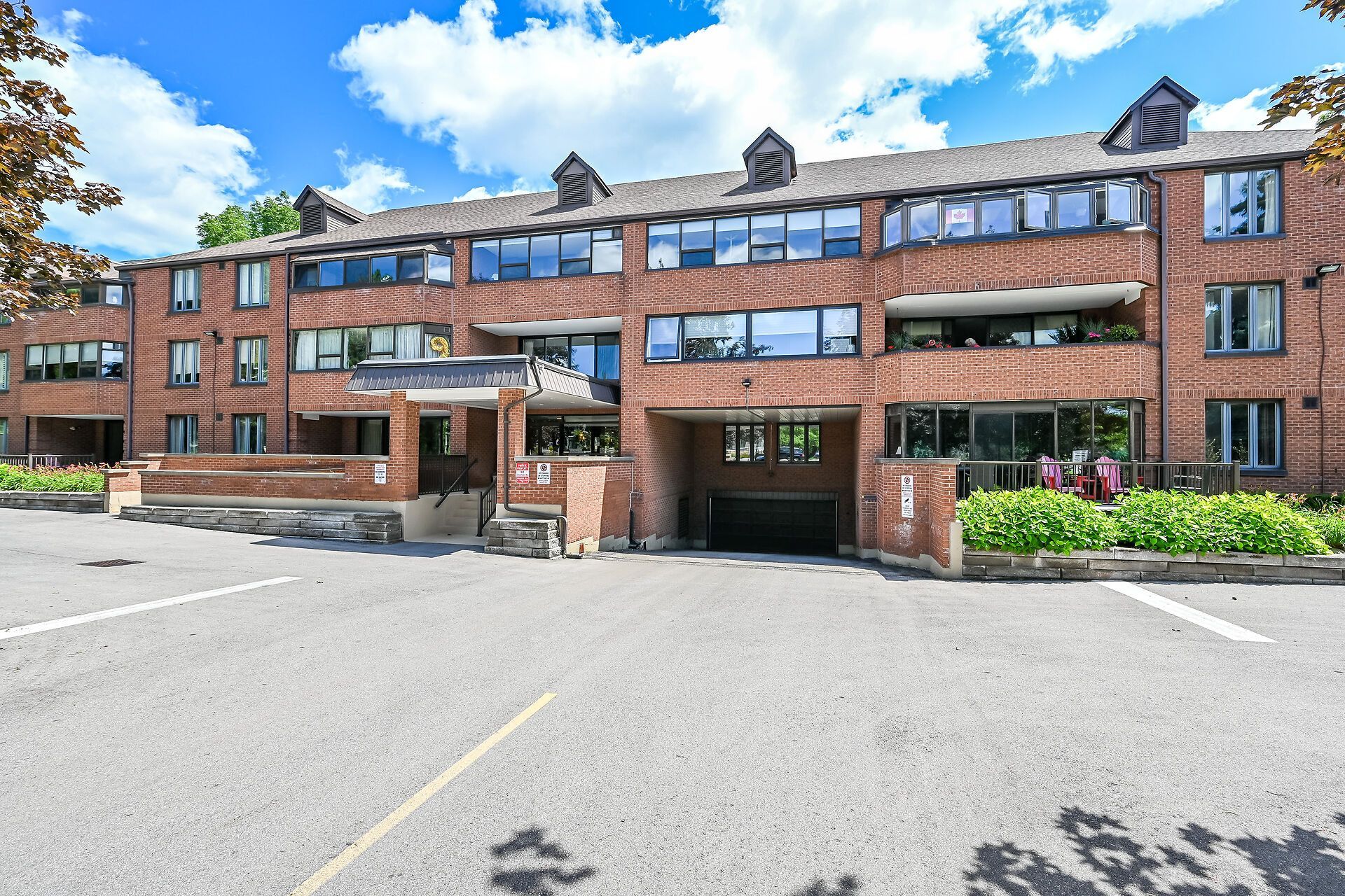 150 Wilson Street W 308, Hamilton, On L9g 4e7