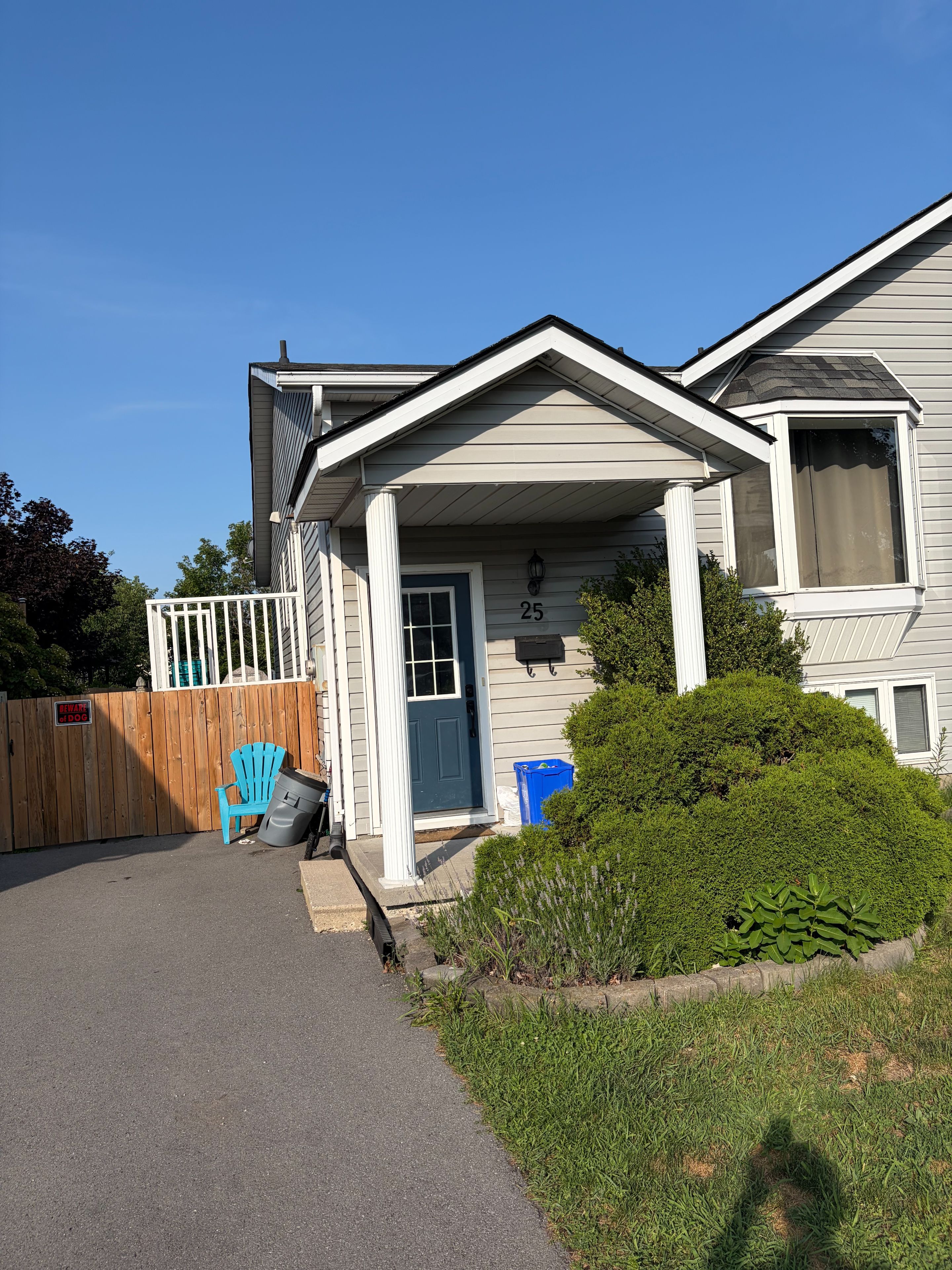 25 Clifford Street, Loyalist, On K7n 1y6