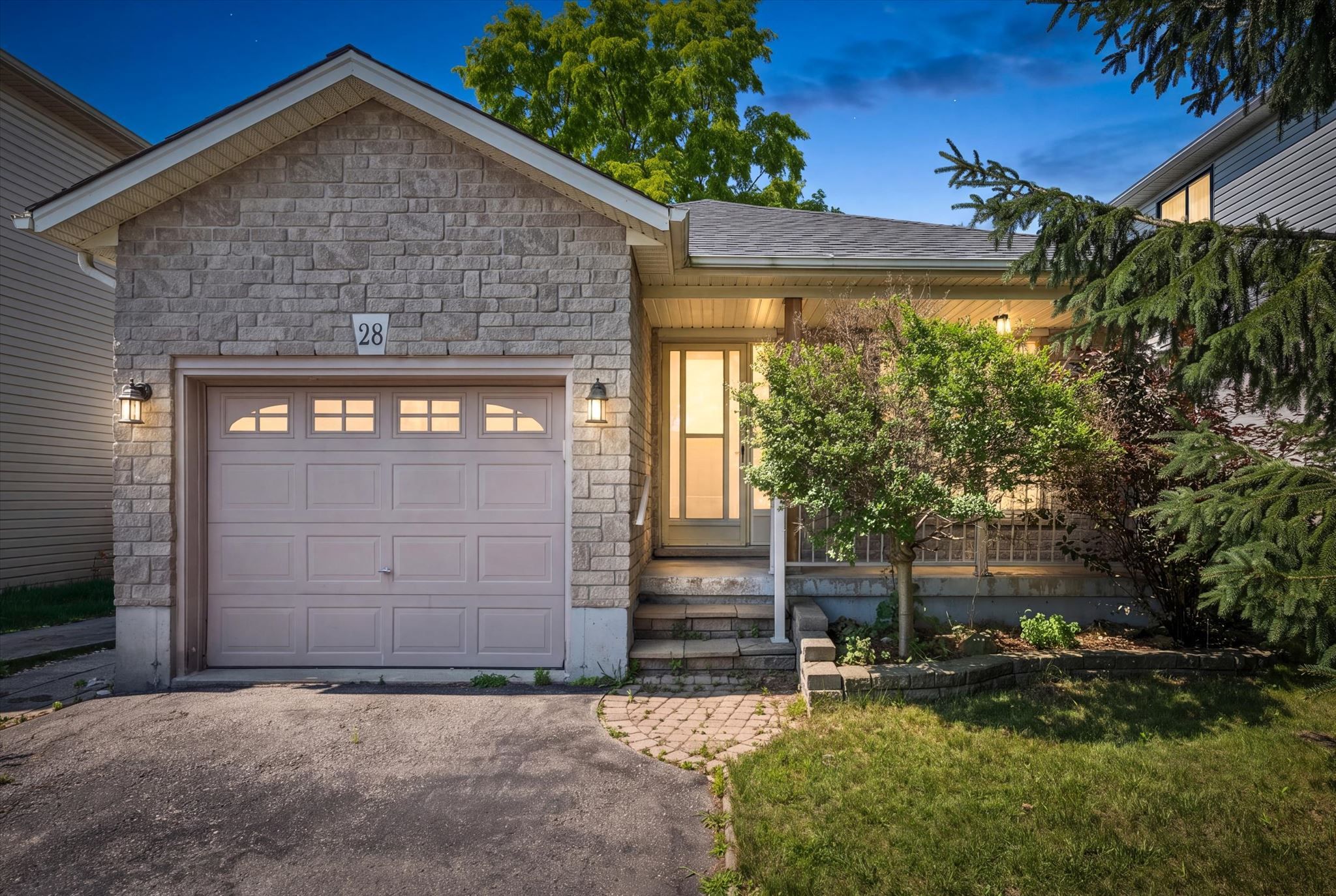 28 Peglar Crescent, Centre Wellington, On N1m 3t3