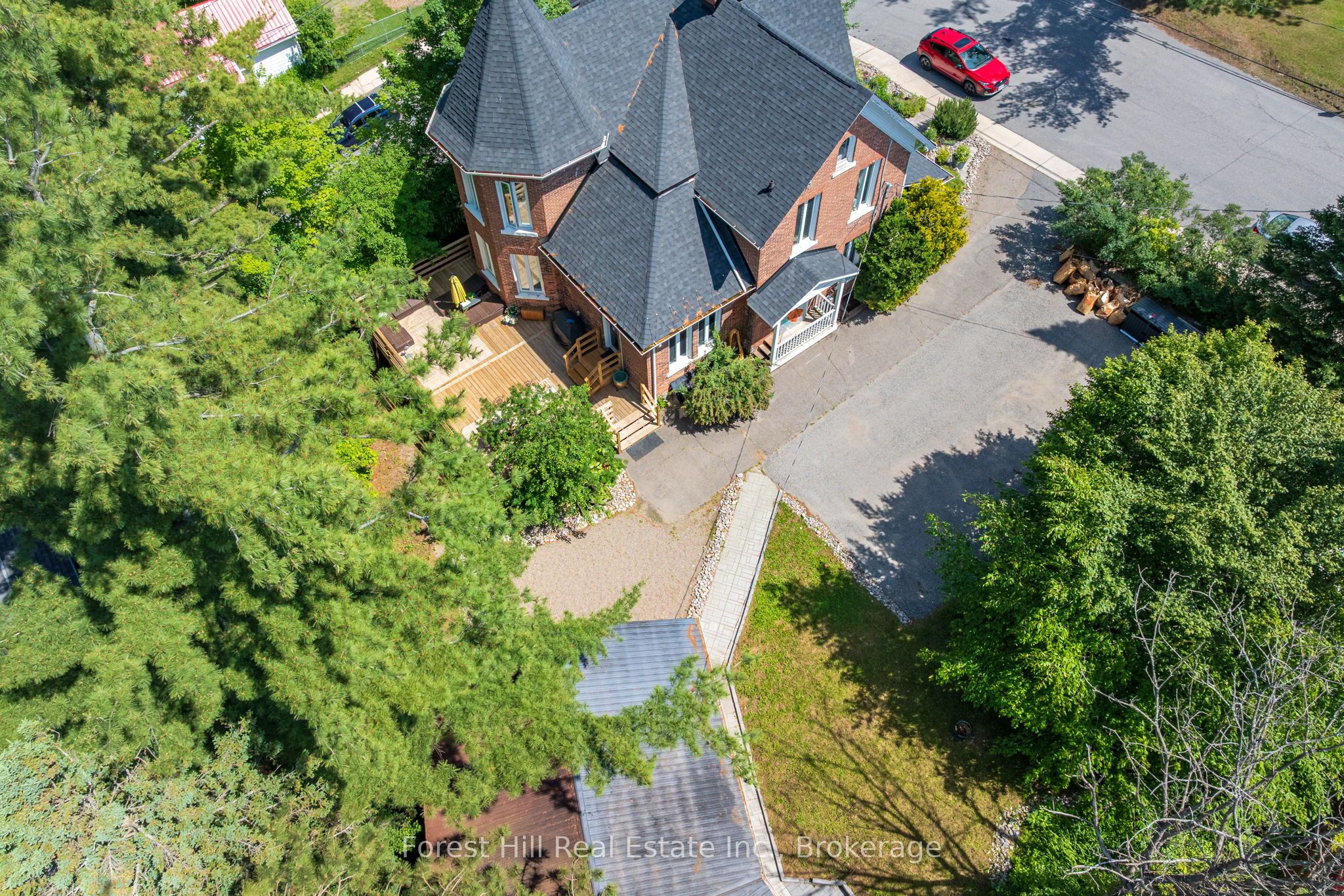 5 Lorne Street N, Huntsville, On P1h 2g1