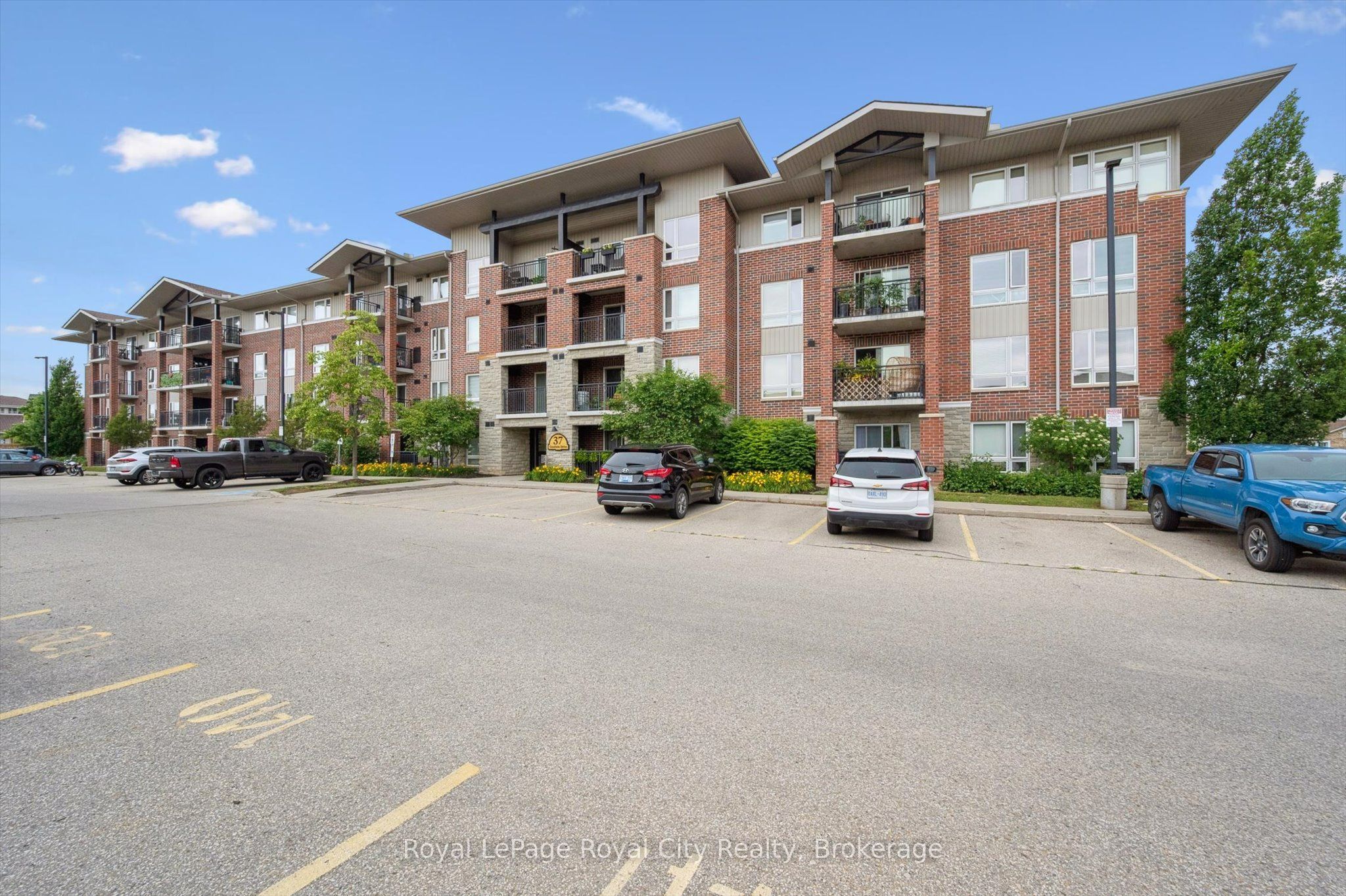 37 Goodwin Drive 212, Guelph, On N1l 0e6