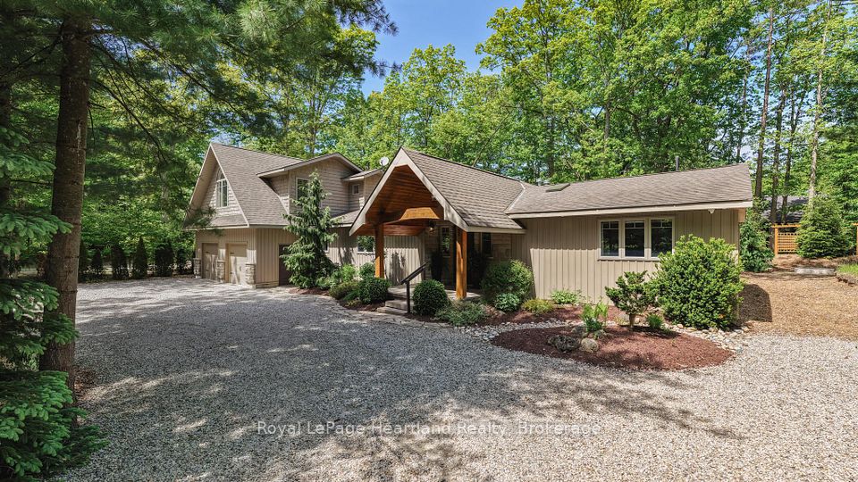10308 Beach O' Pines Road, Lambton Shores, On N0m 1t0