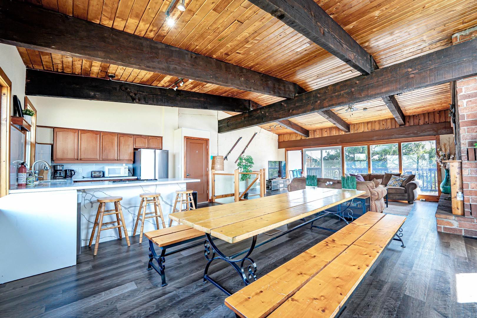 157 Tyrolean Lane, Blue Mountains, On L9y 0n3