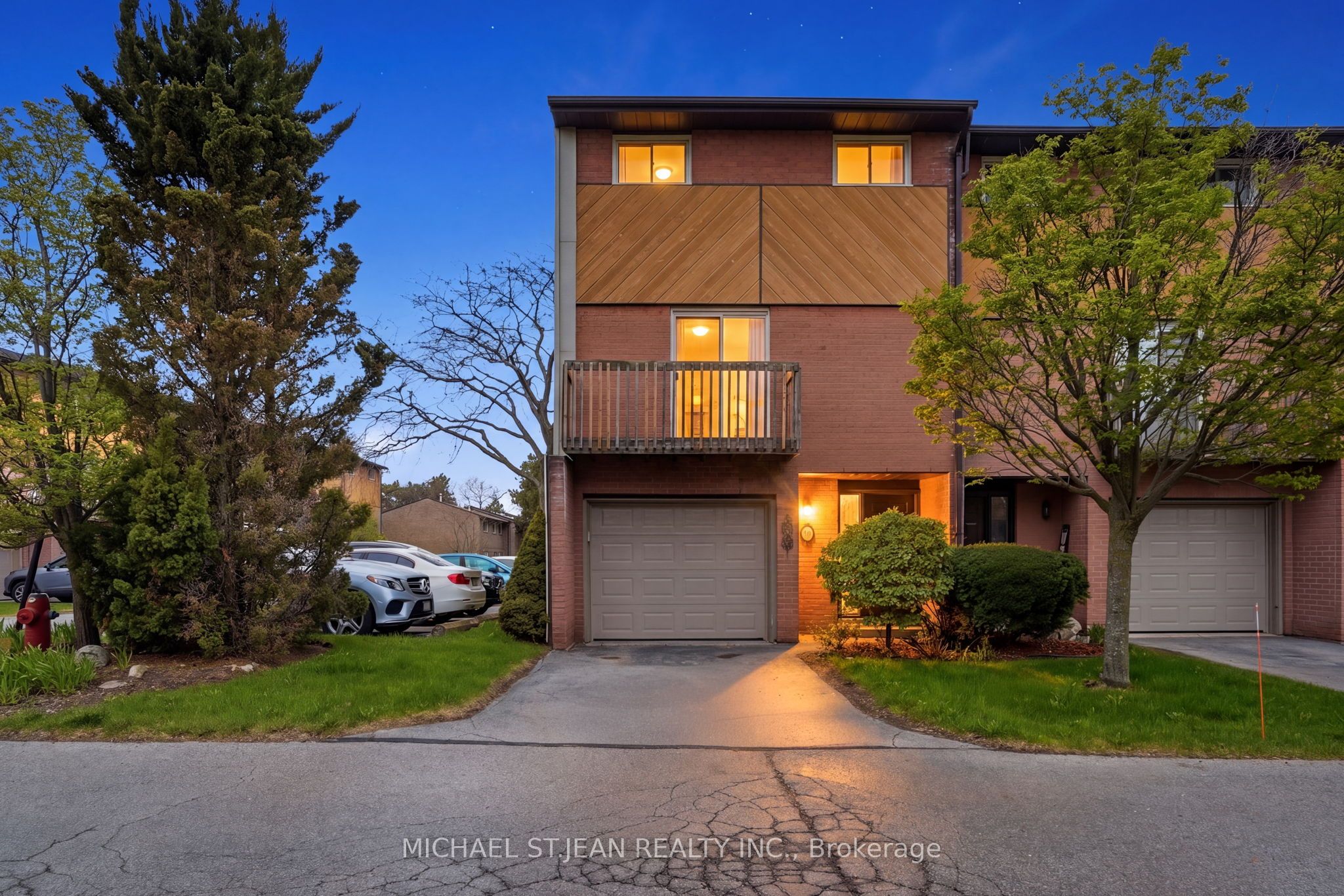 445 Stone Church Road W 19, Hamilton, On L9b 2l5