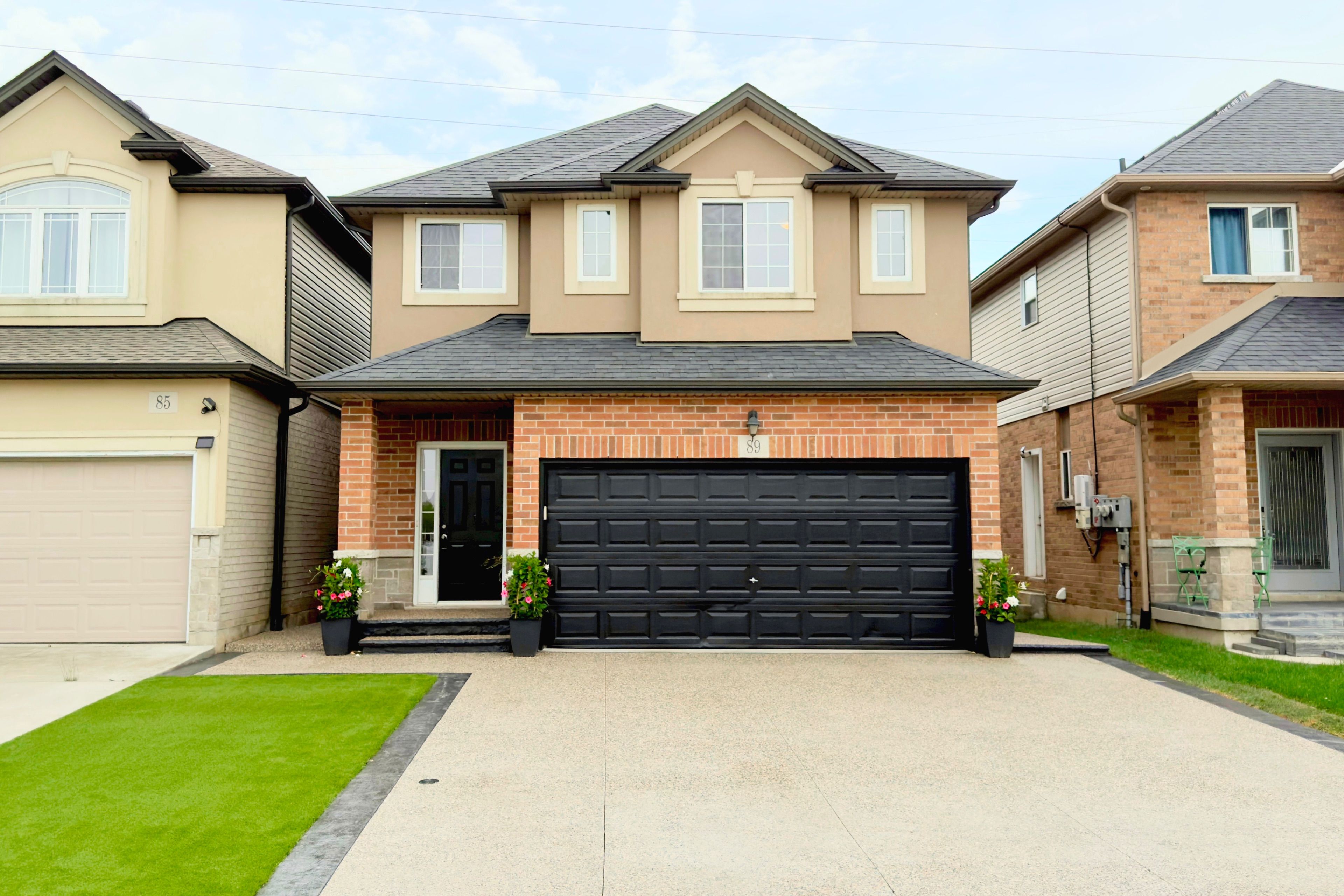 698 York Road, Hamilton, On L9h 5x1