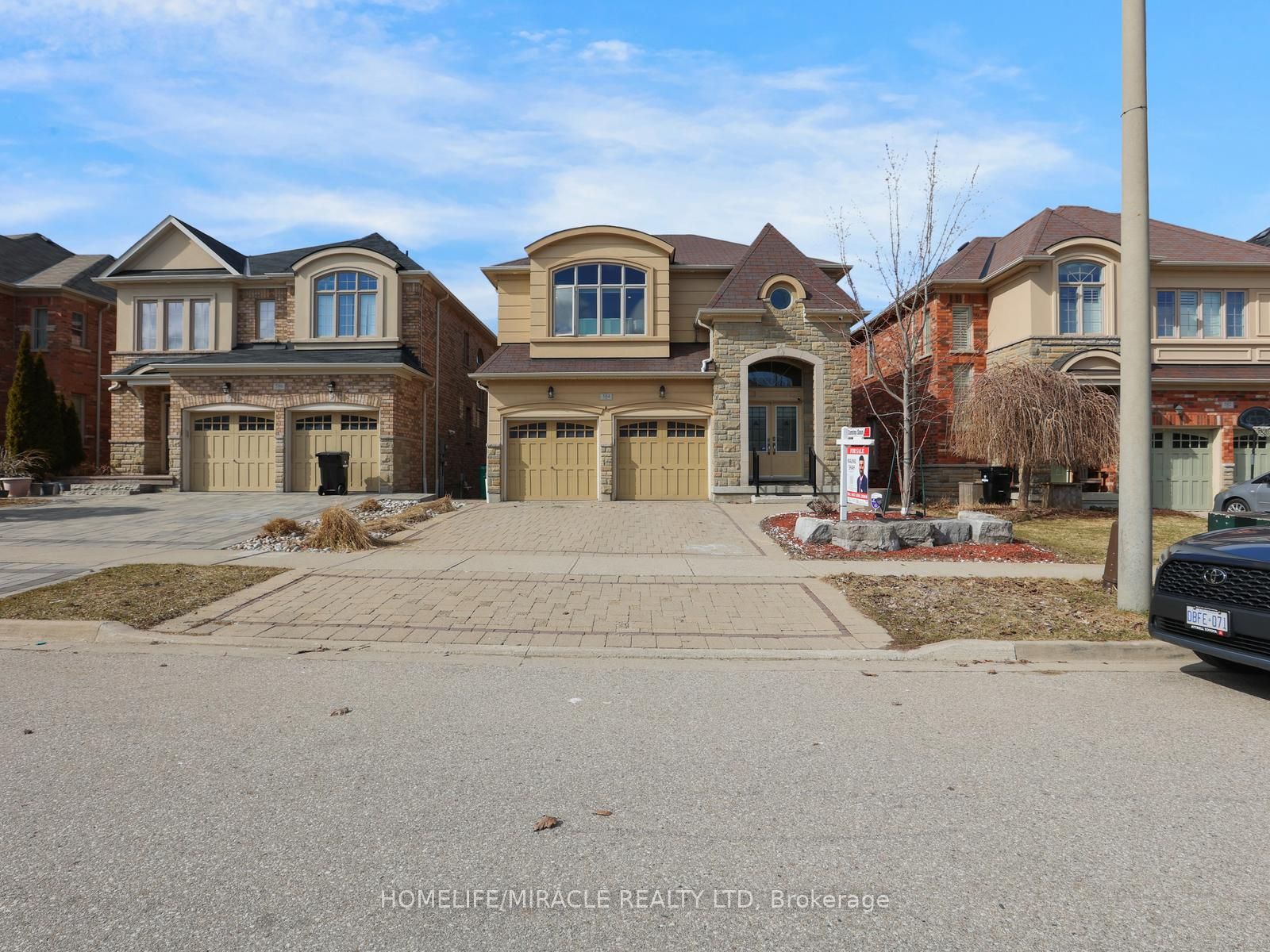 584 Pinery Trail, Waterloo, On N2v 2y3