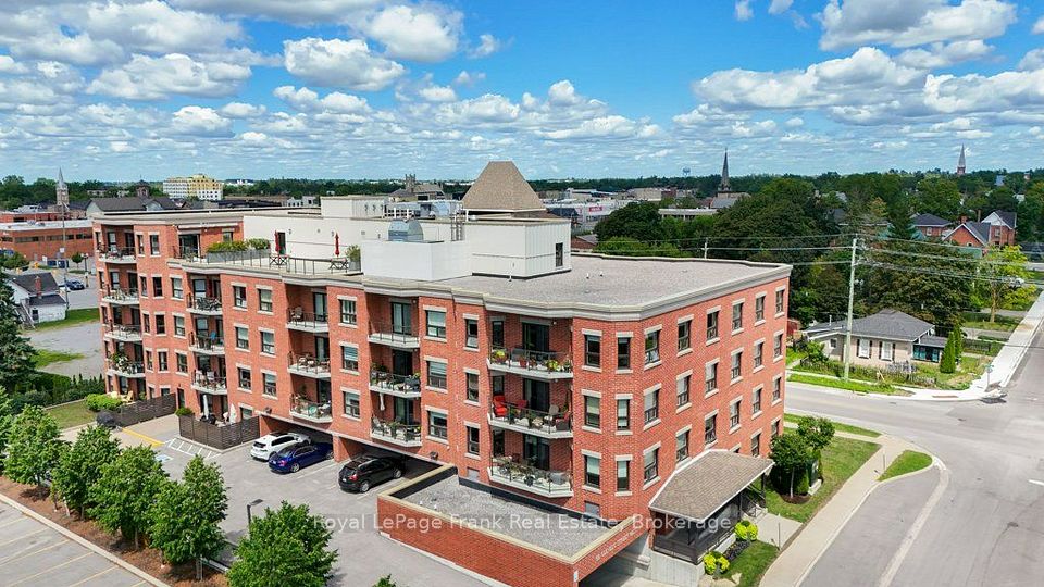 58 Glenelg Street W 103, Kawartha Lakes, On K9v 0m9