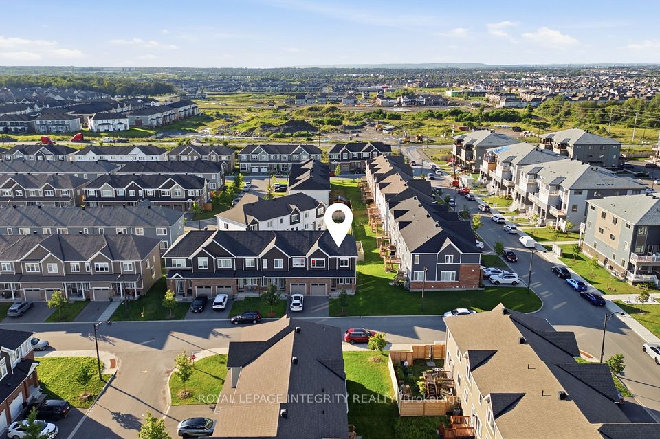 651 Chillerton Drive, Barrhaven, On K2j 6c6