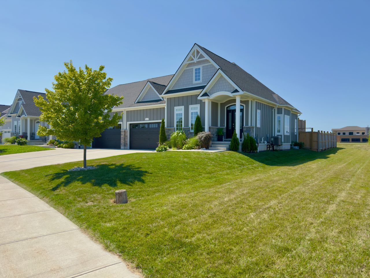 4 Brooklawn Drive, Lambton Shores, On N0m 1t0