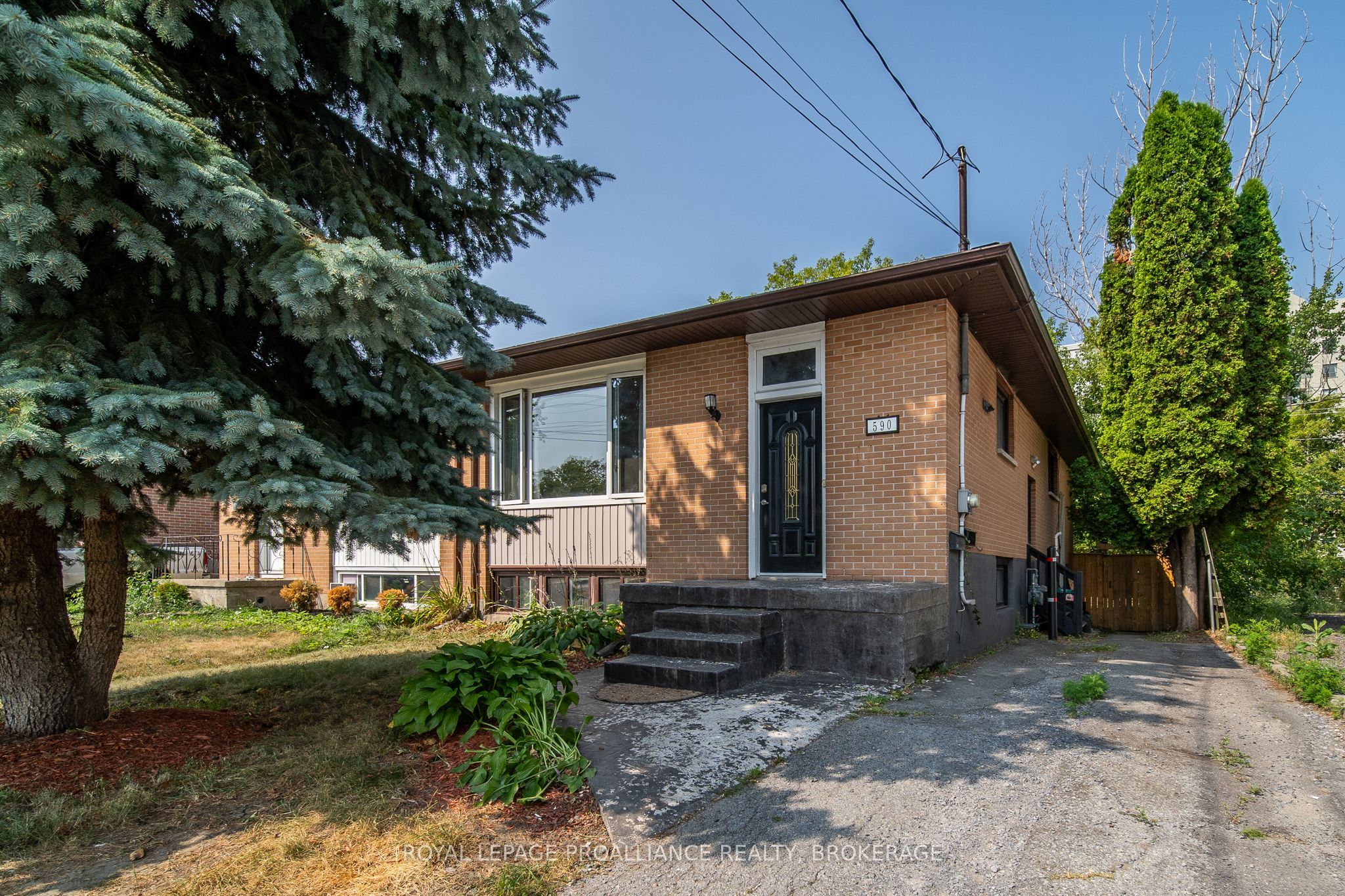 590 Macdonnell Street, Kingston, On K7k 4x1