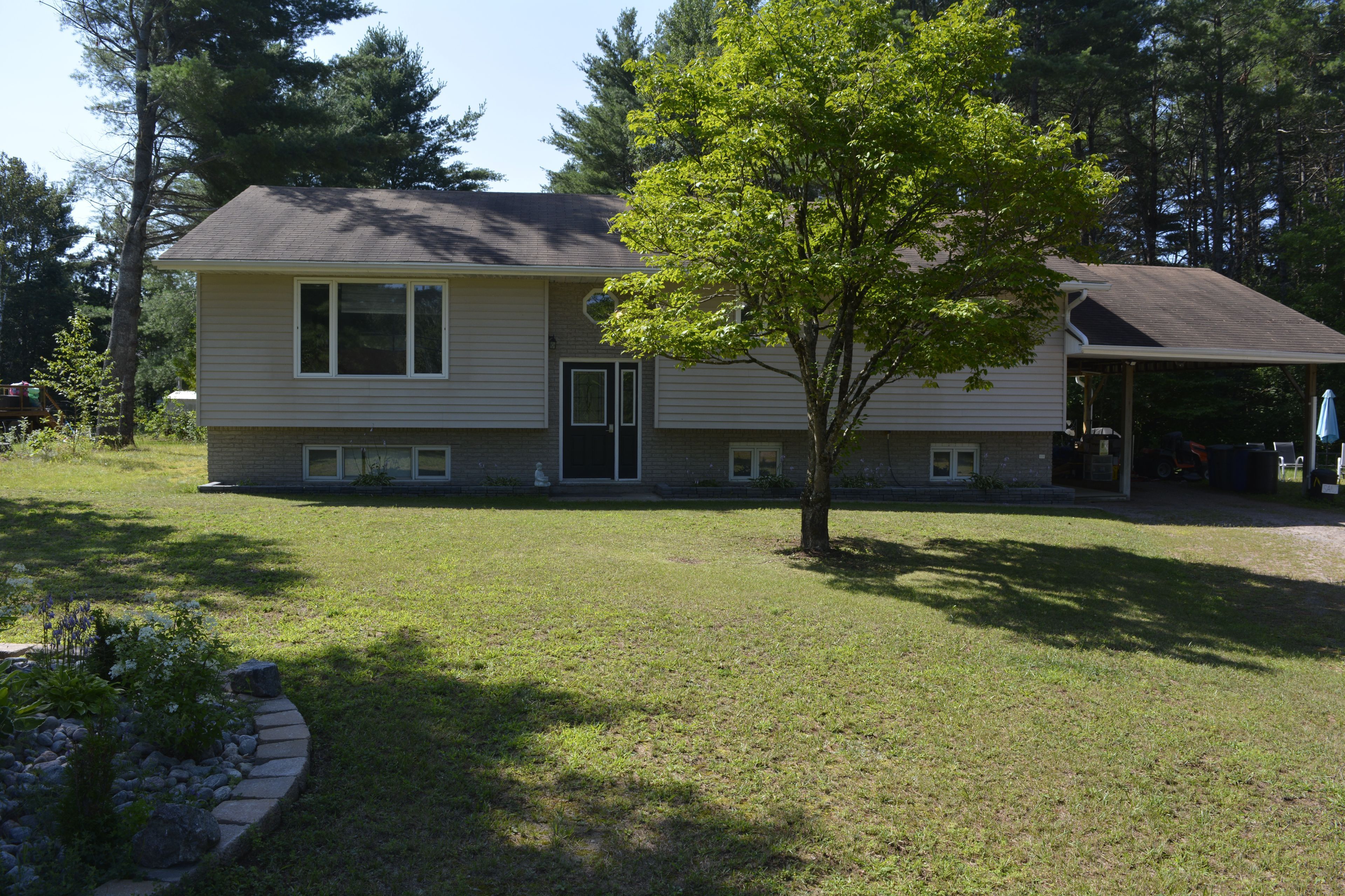 107 South Baptiste Lake Road, Hastings Highlands, On K0l 1c0