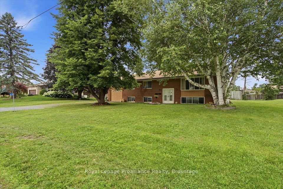 270 Colonial Road, Belleville, On K8r 1b9