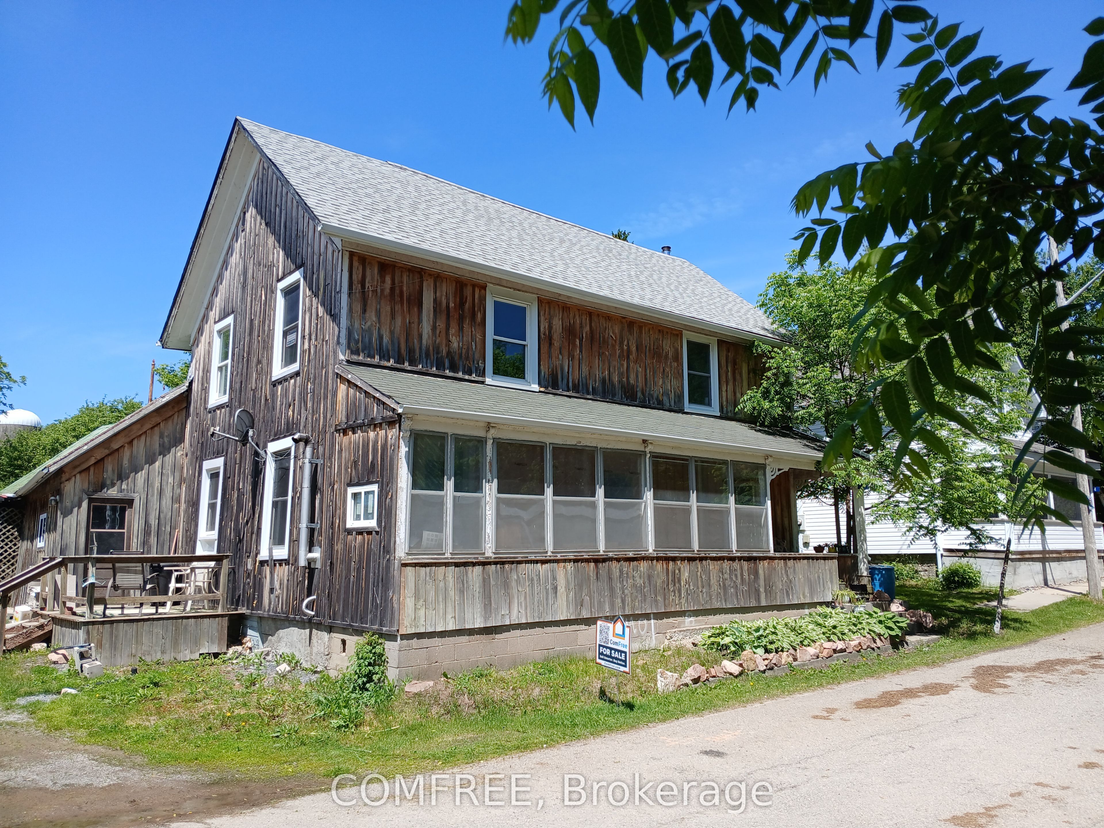 2 Miller Street, Lansdowne Village, On K0e 1l0