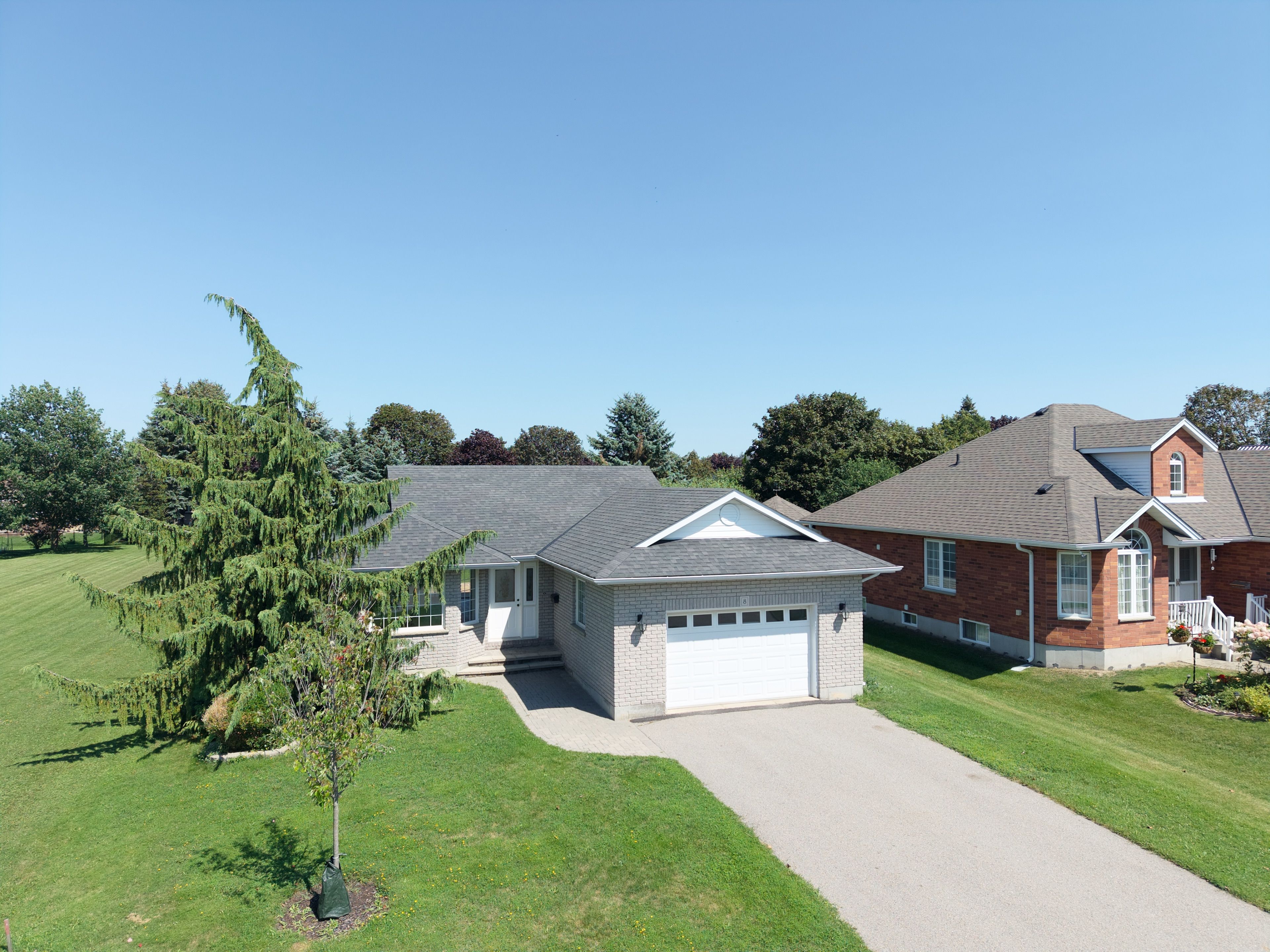 8 Whitney Court, Kawartha Lakes, On K9v 6c4