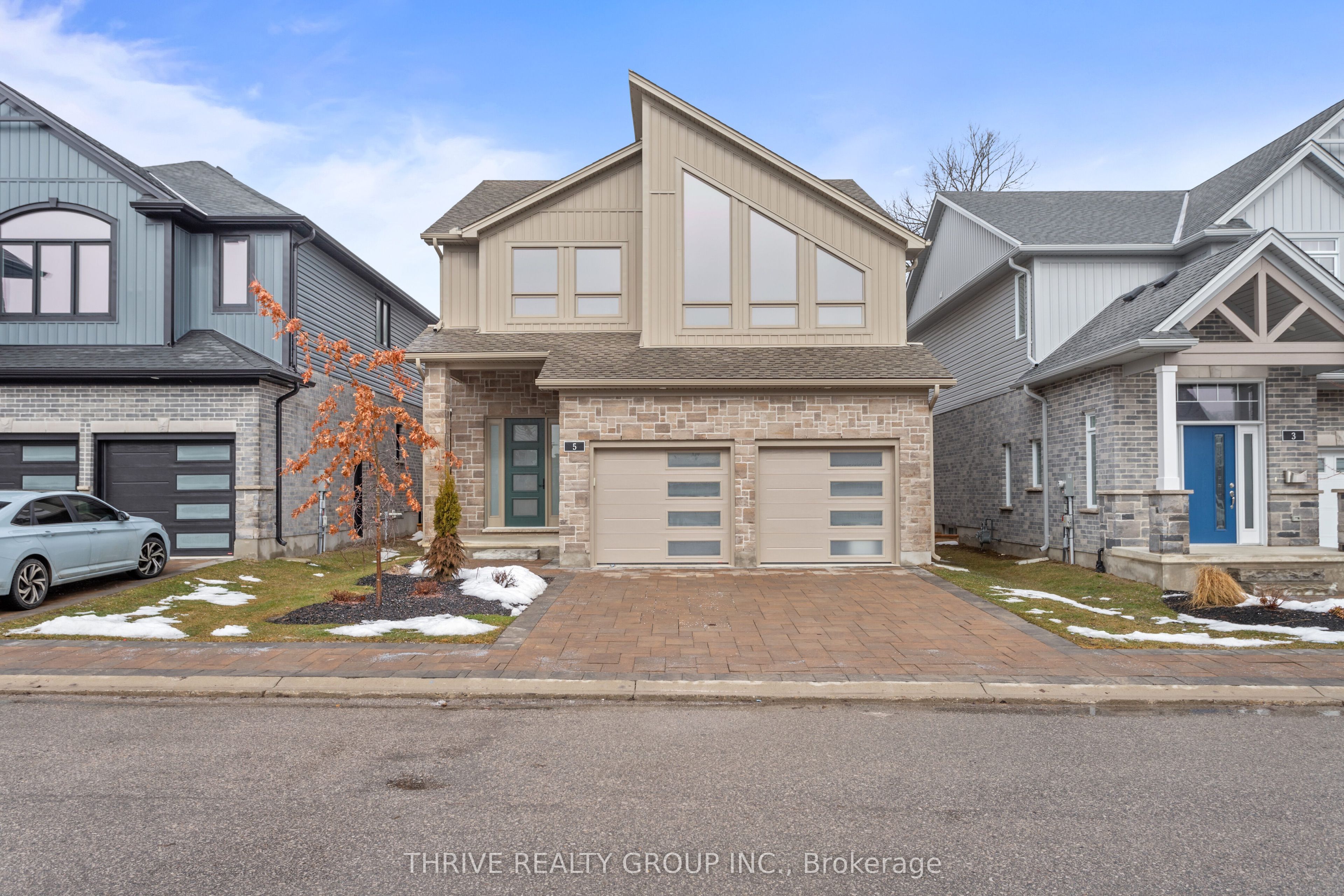 1061 Eagletrace Drive 5, London North, On N6g 0t3