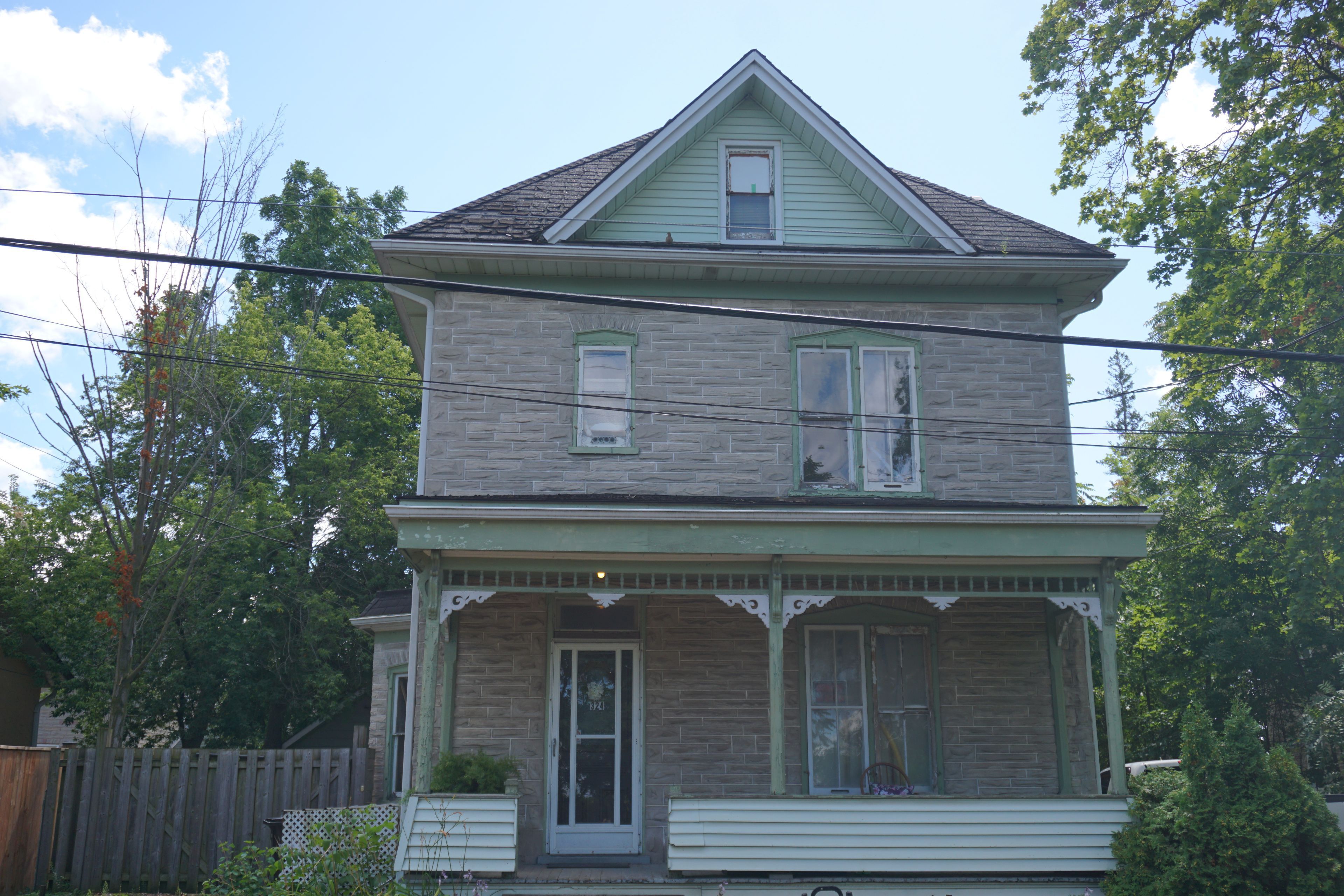 324 Queen Street W, Cambridge, On N3c 1g8