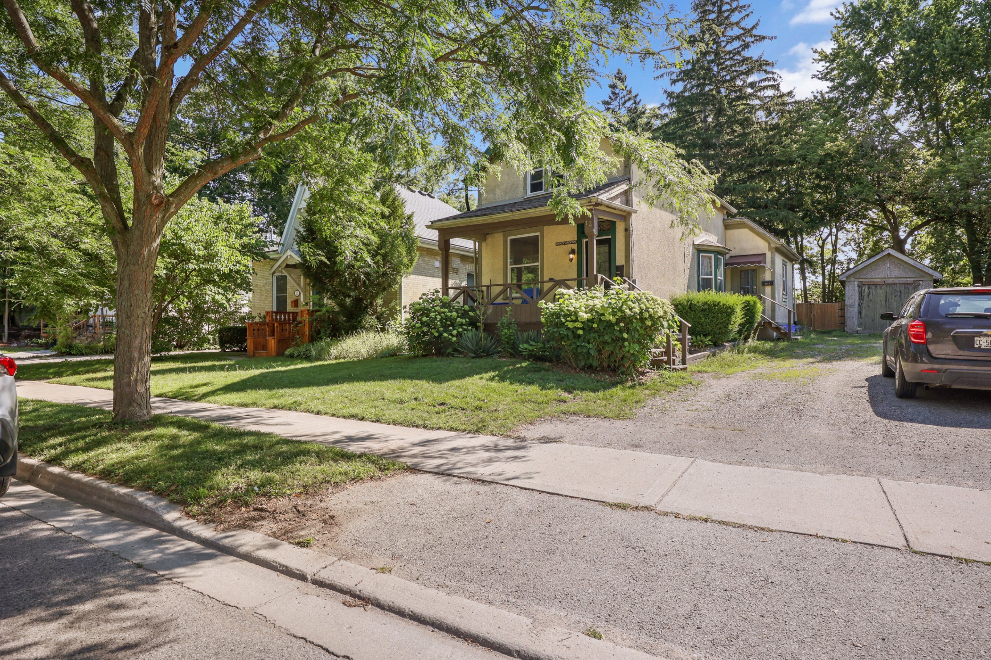 12 Orchard Street, London South, On N6j 2r3