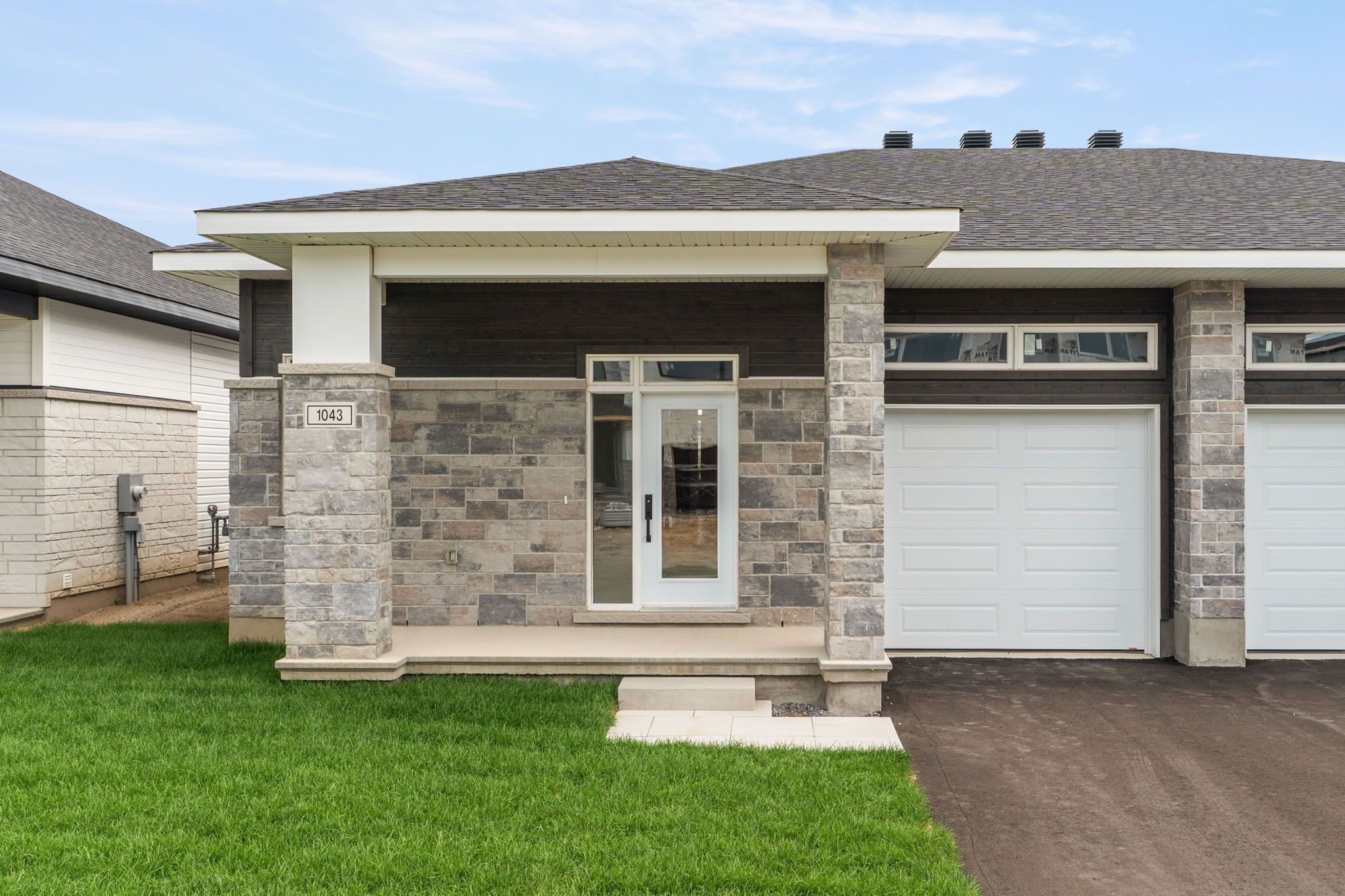 1043 Moore Street, Brockville, On K6v 0h1