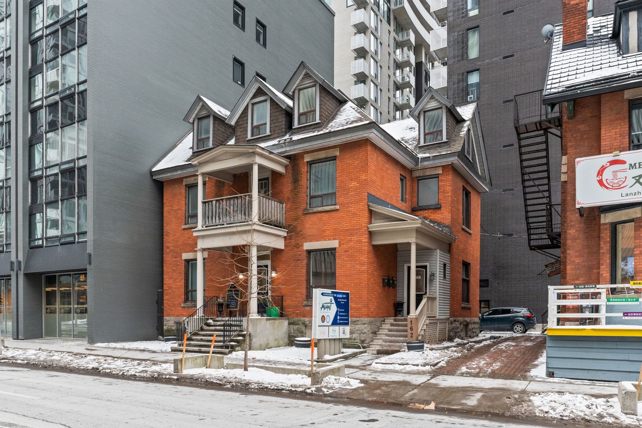 162-164 Metcalfe Street, Ottawa Centre, On K2p 1p2