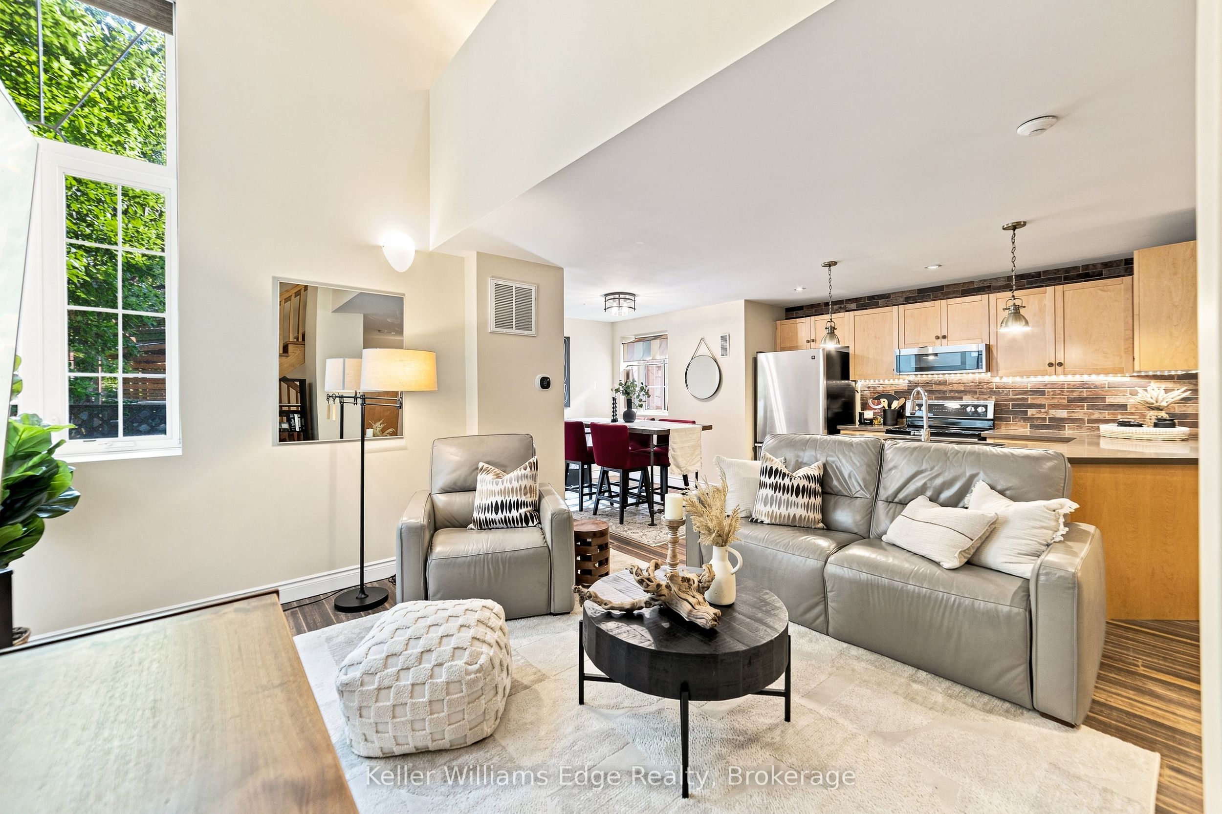 73 Garfield Avenue S 1d, Hamilton, On L8m 2s3