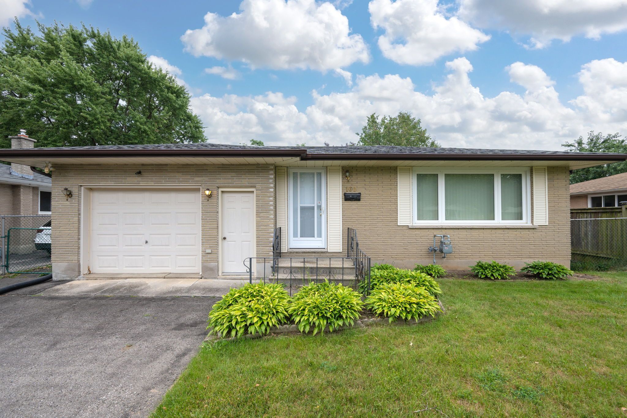 160 Wellesley Crescent, London East, On N5v 1j7