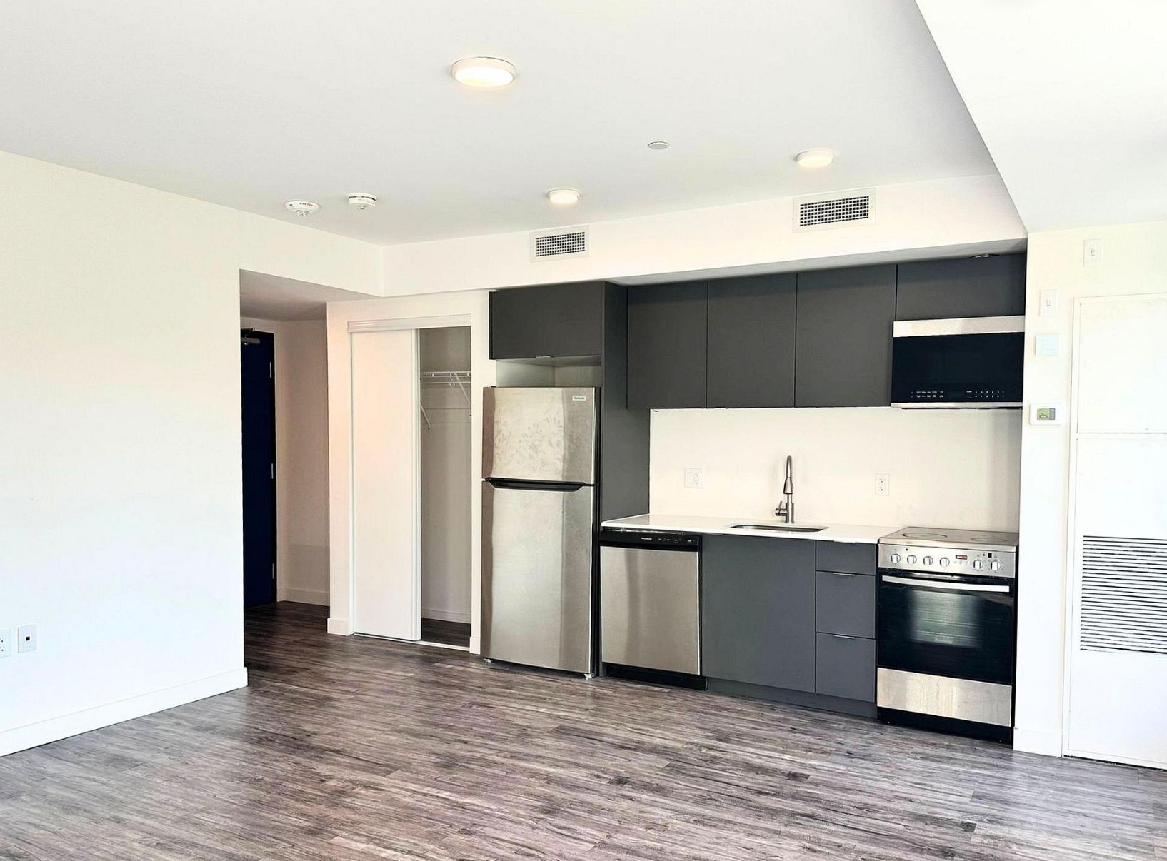 325 University Avenue W #112, Cobourg, On K9a 2h9