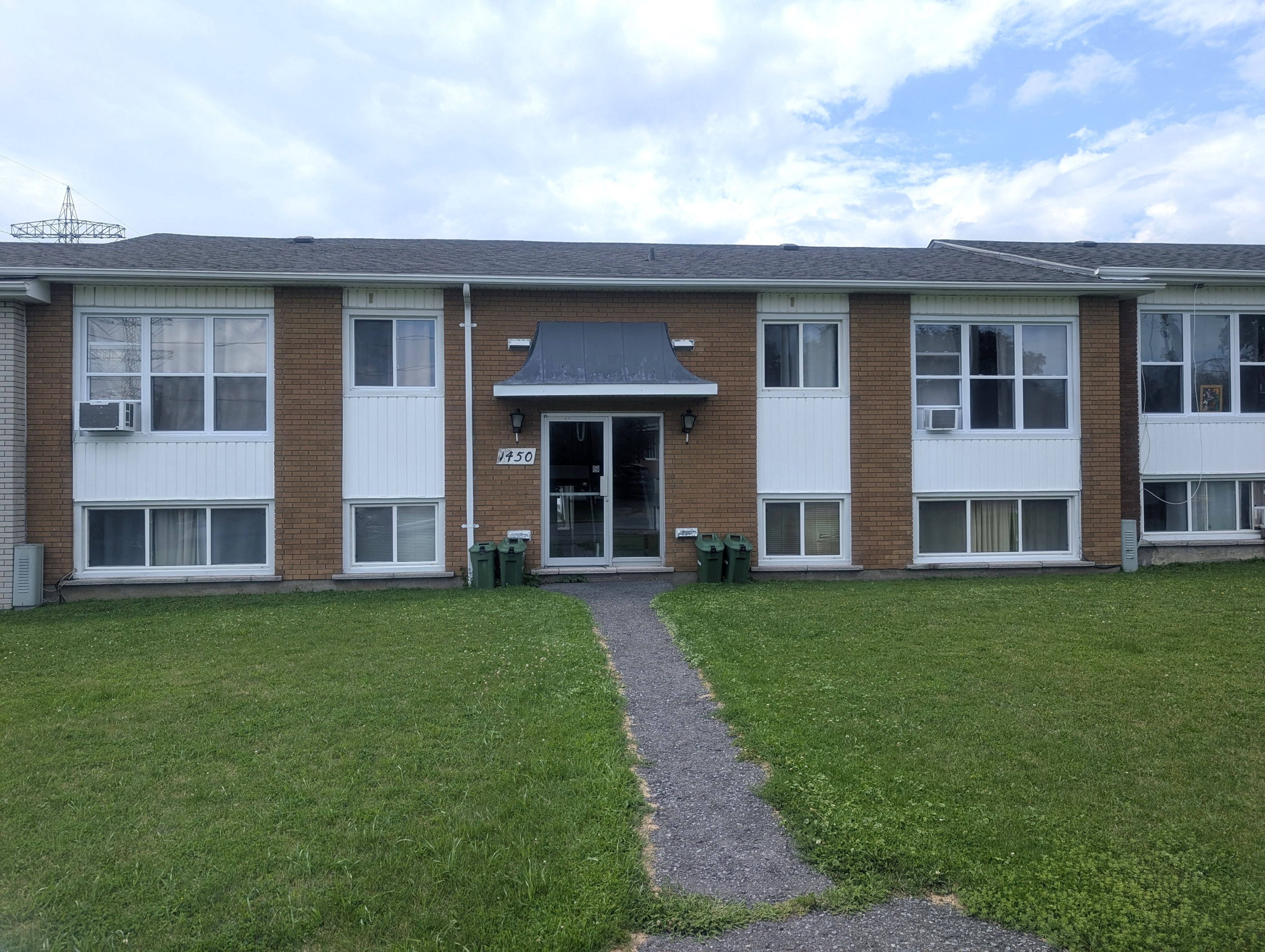 1450 St Michel Avenue, Cornwall, On K6h 3m8