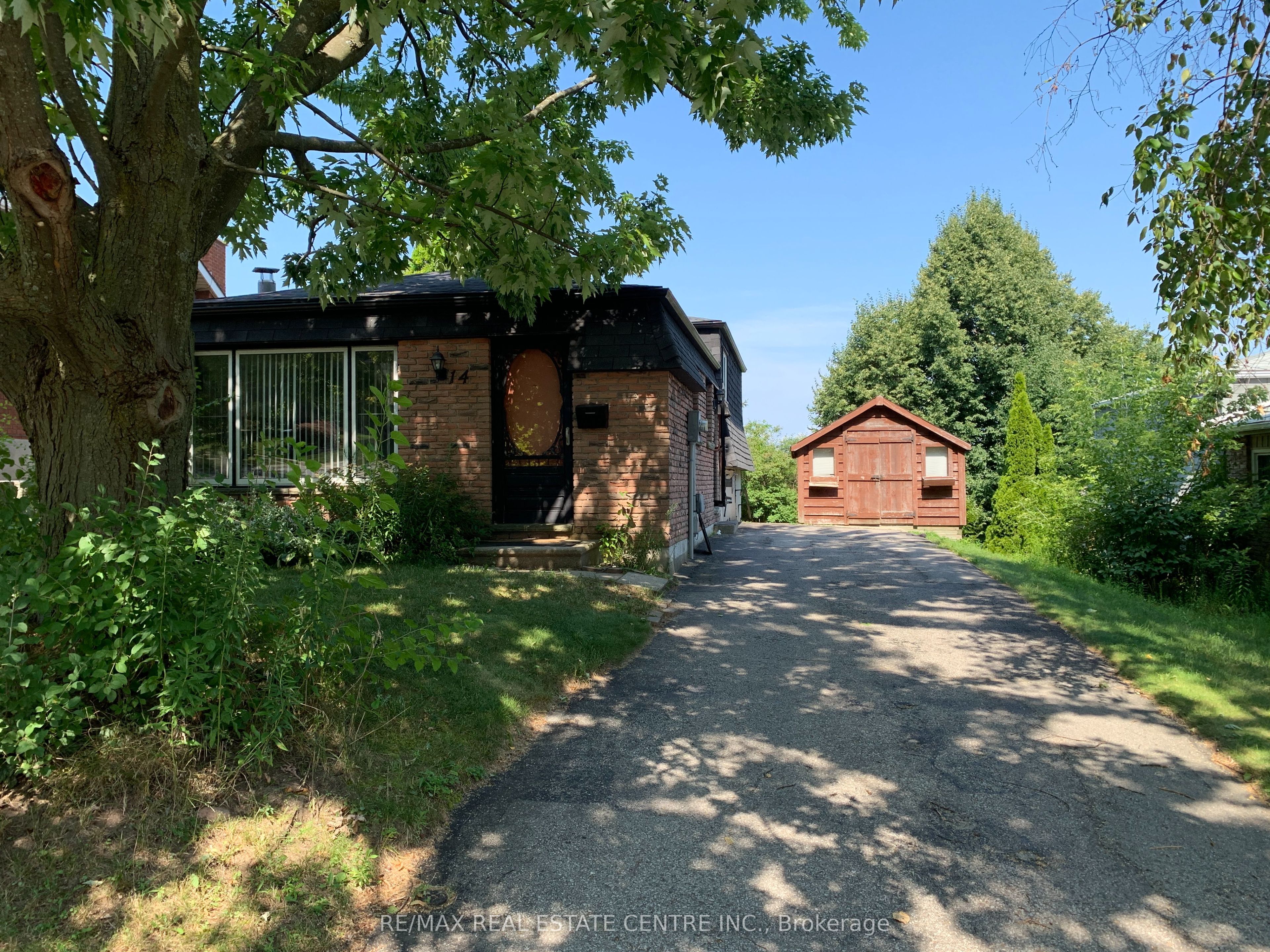 14 Sandsprings Crescent, Kitchener, On N2e 2c7