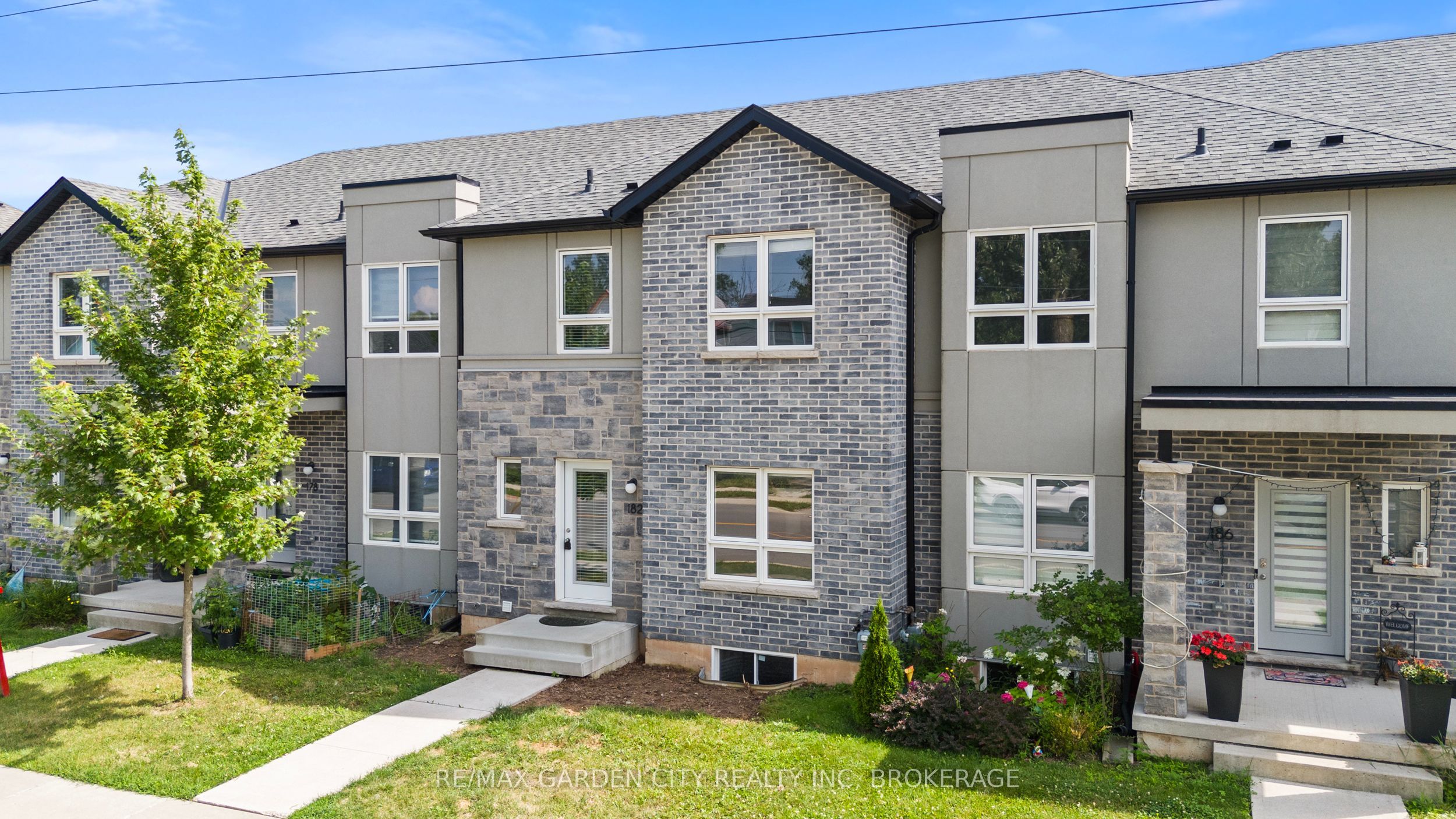 182 Broadway Lane 8, Welland, On L3c 5l5