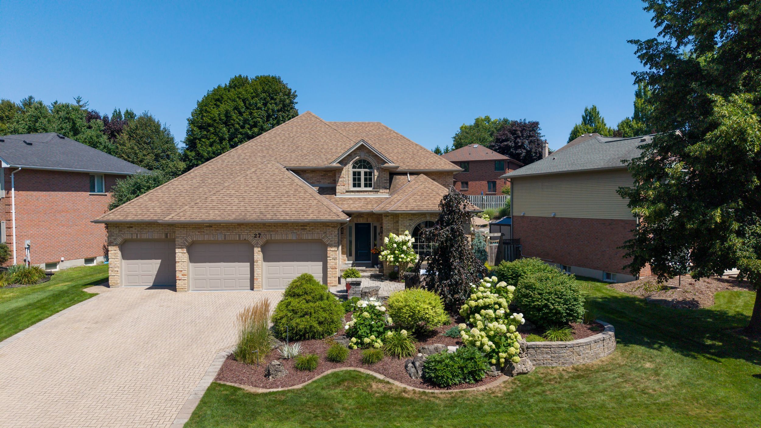 27 Chestnut Hill, London South, On N6k 4j5