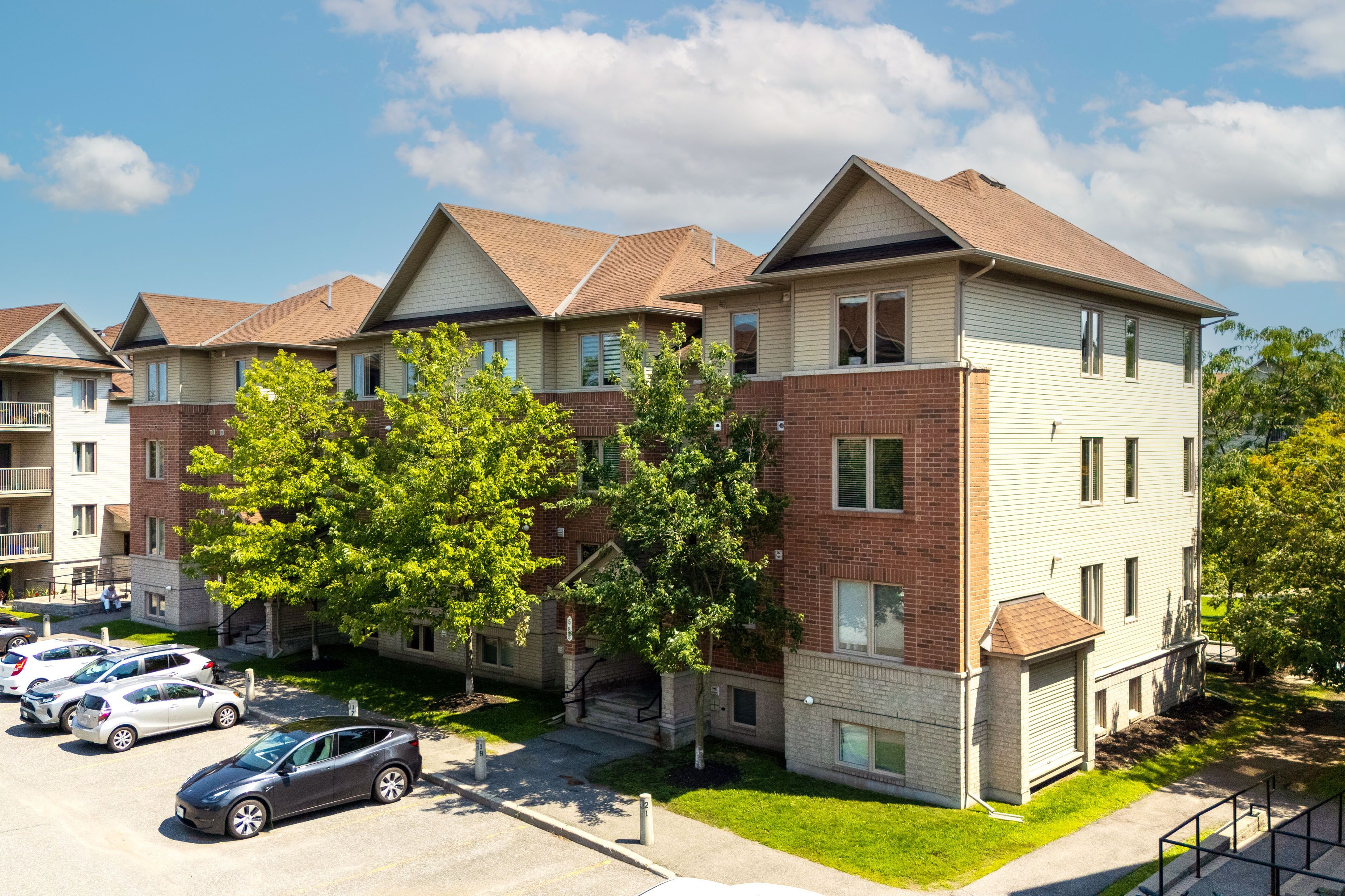 585 Stonefield Private 8, Barrhaven, On K2g 4r4