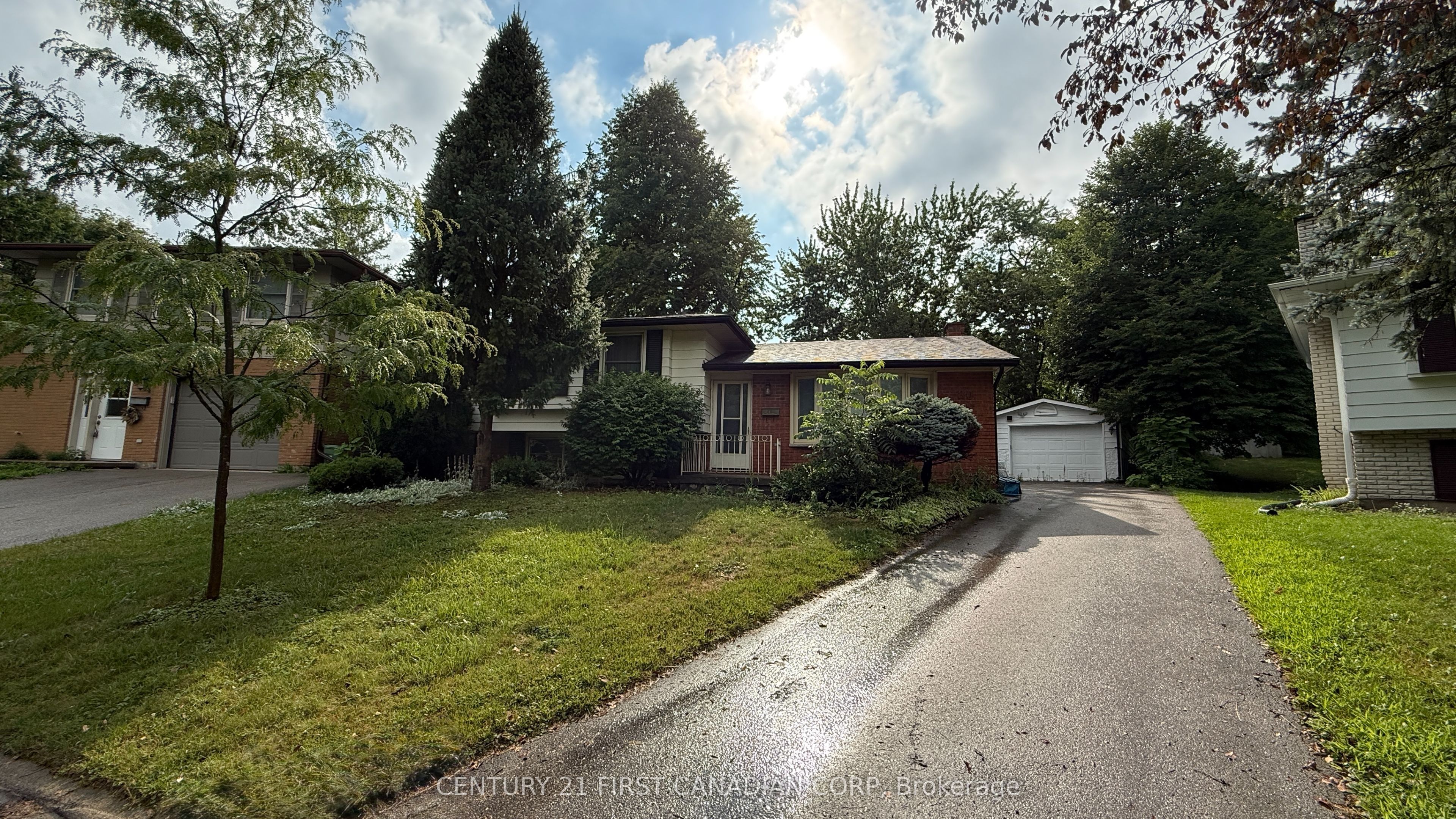80 Rollscourt Place, London North, On N6g 1m2