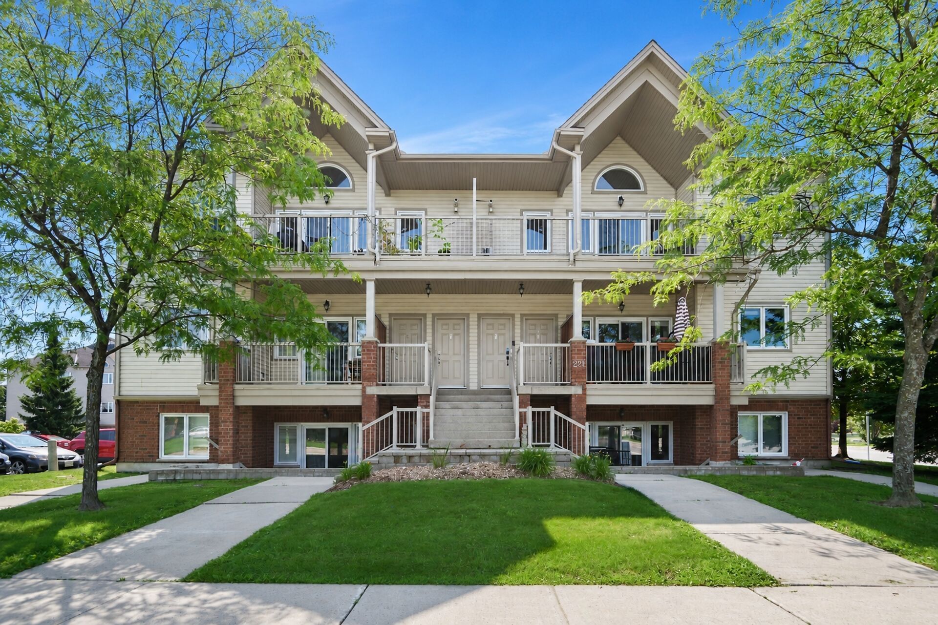 221 Crestway Drive J, Barrhaven, On K2g 0a9