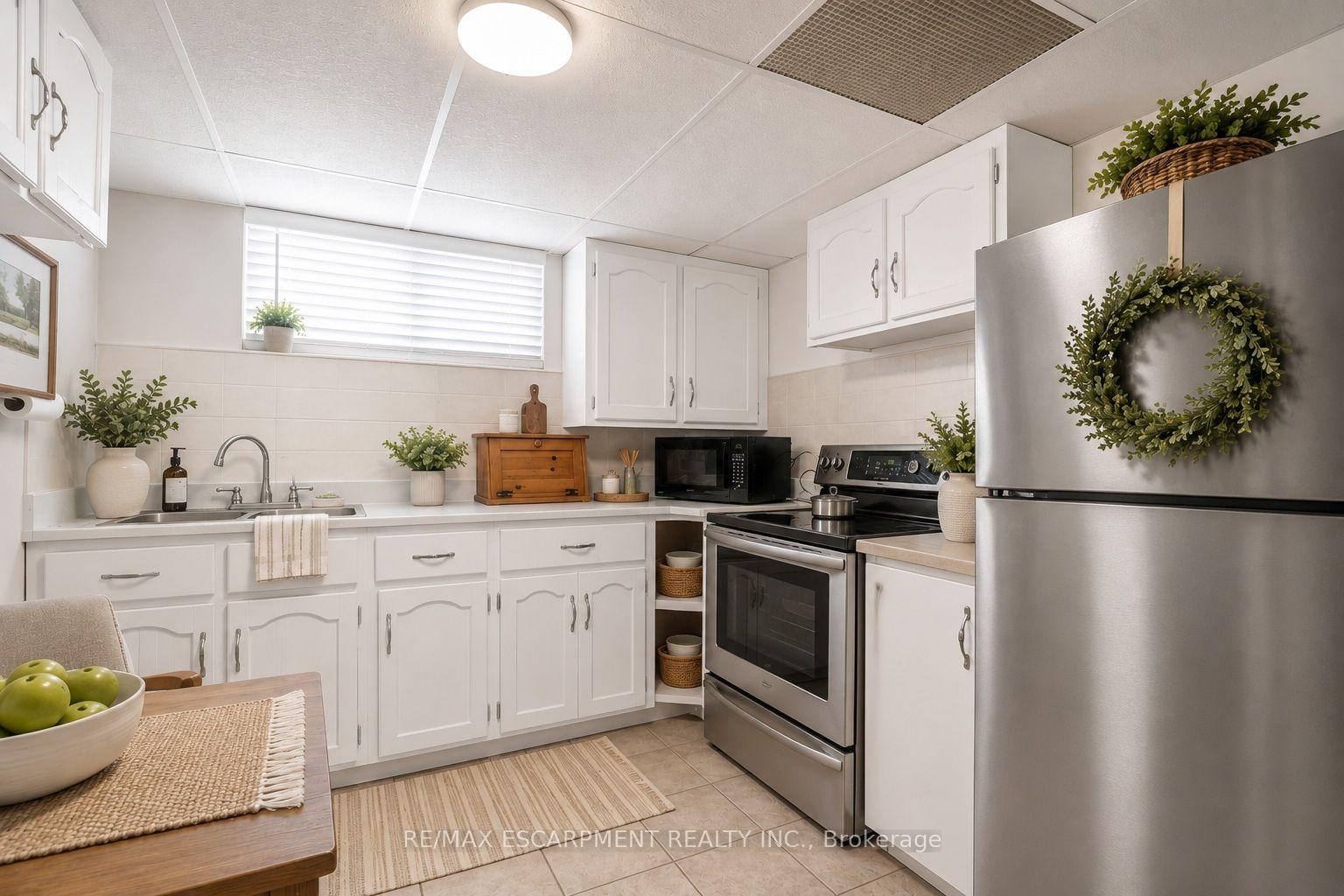 374 Upper Wentworth Street W, Hamilton, On L9a 4t5