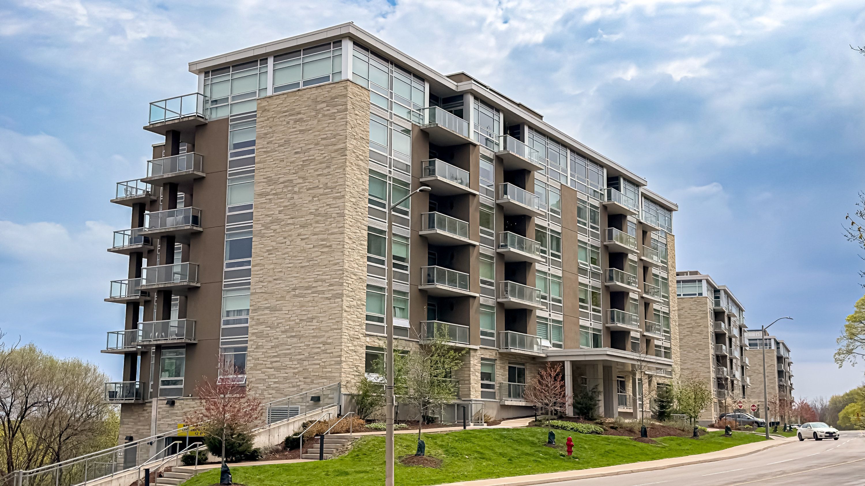 455 Charleton Avenue E 206, Hamilton, On L8n 0b2