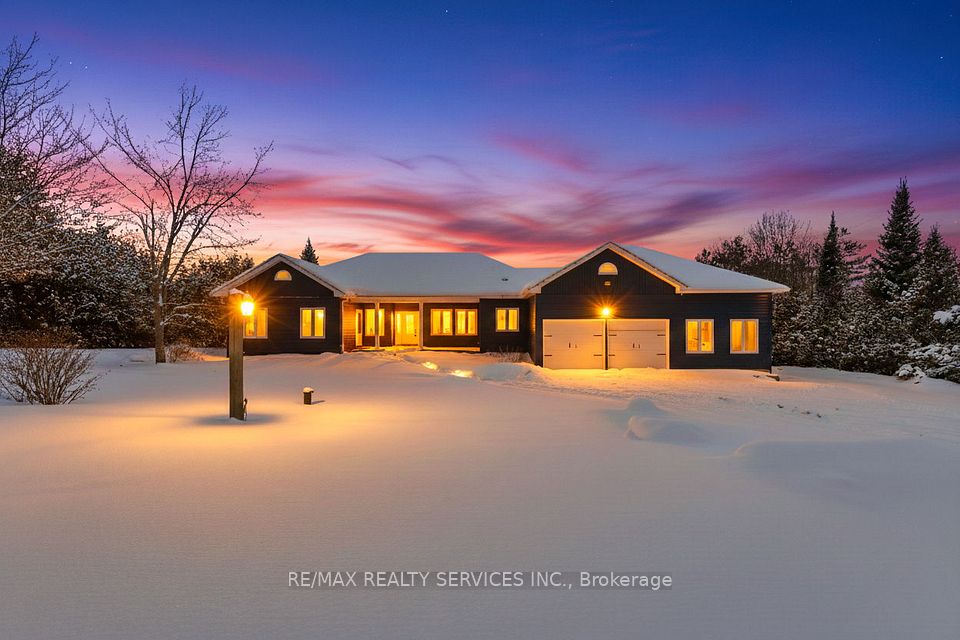 2667 Mary Nichols Road, Selwyn, On K0l 2h0