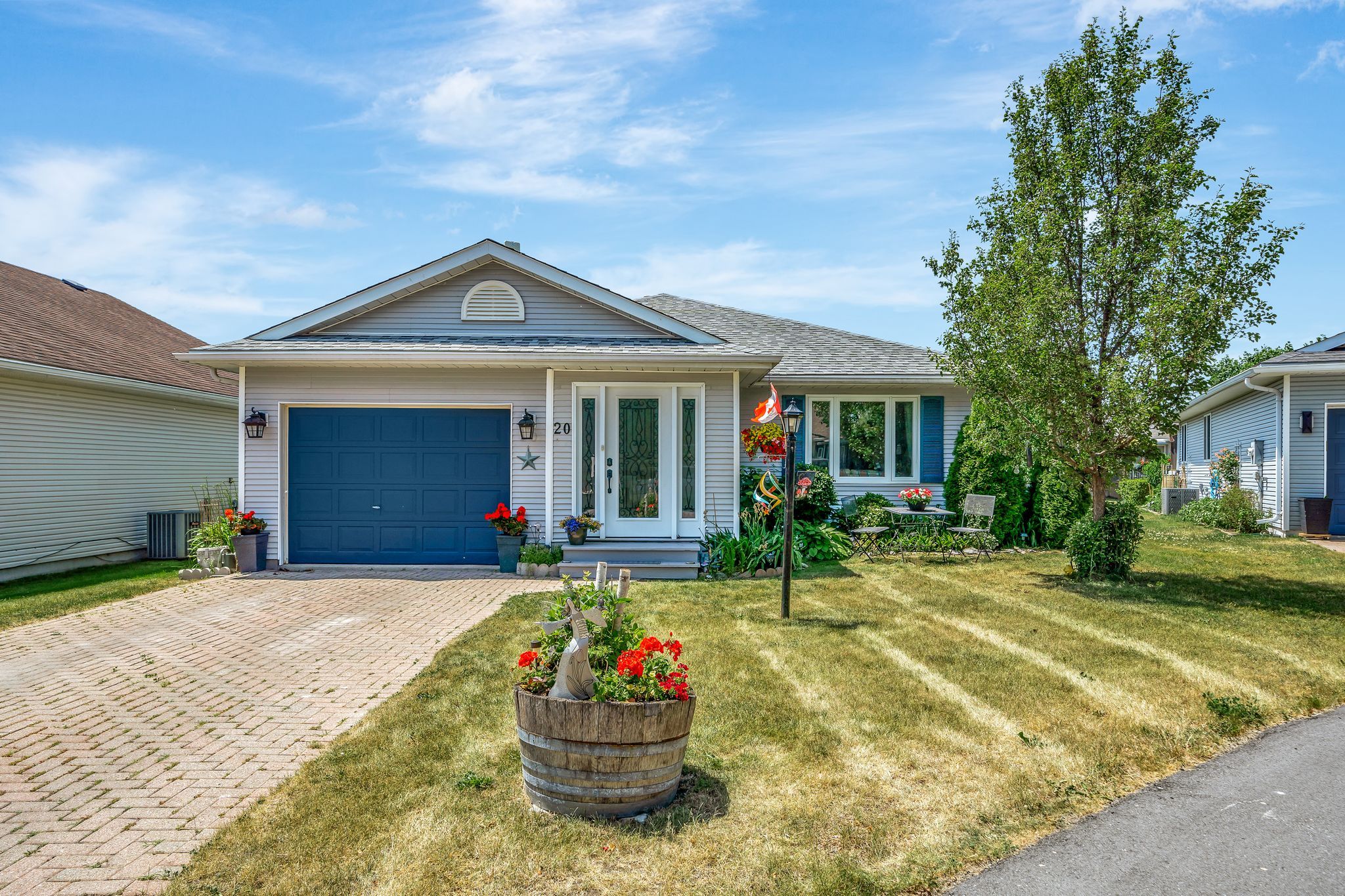 20 Monroe Court, Prince Edward County, On K0k 3l0