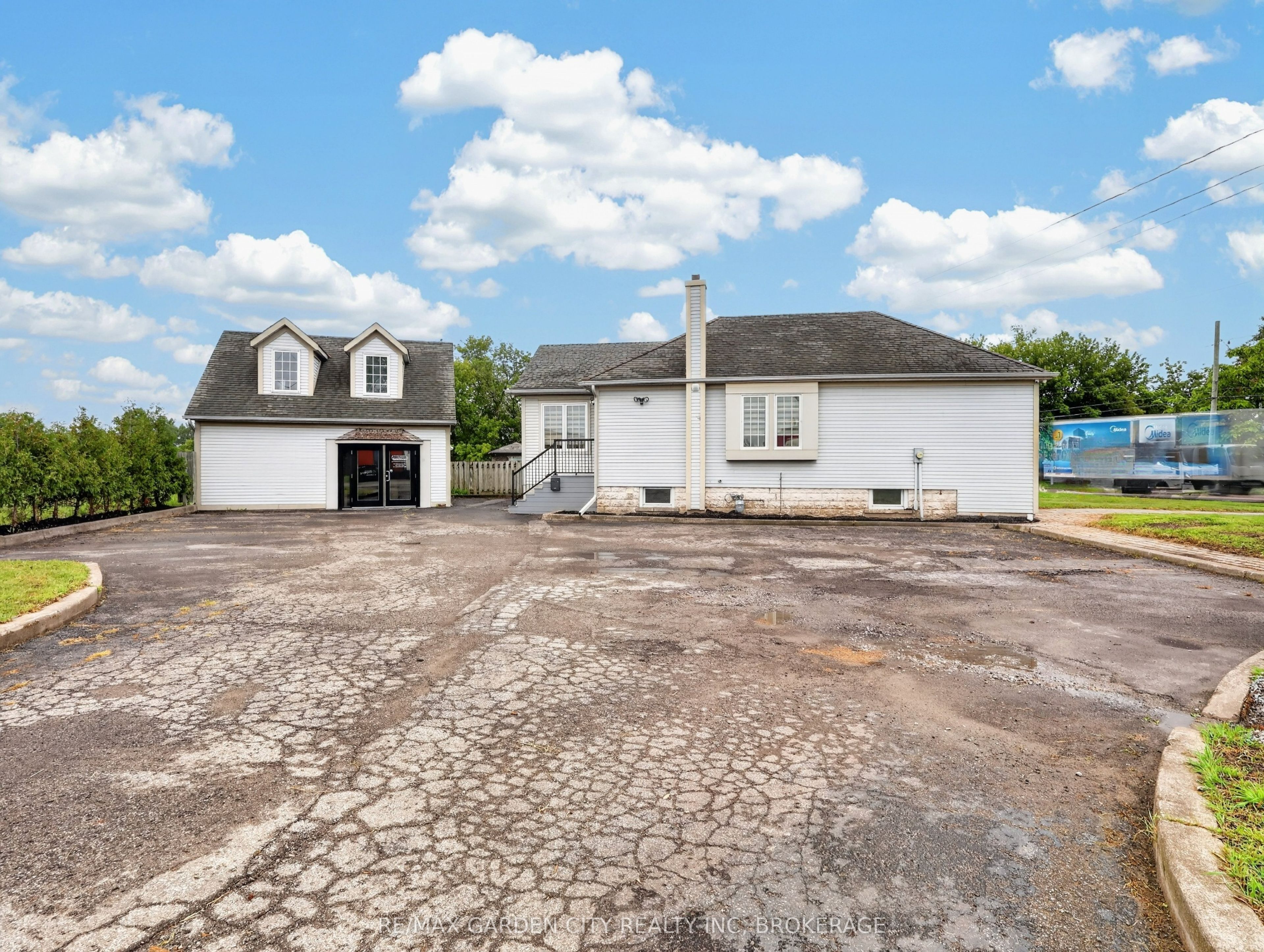 141 Eastchester Avenue, St. Catharines, On L2p 2z5