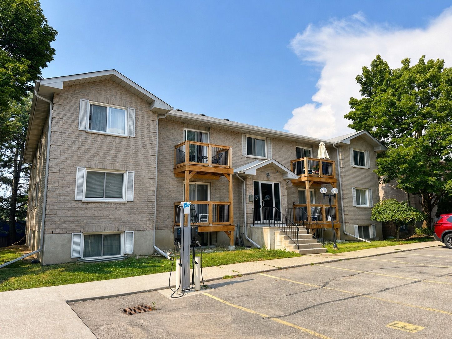 266 Overlea Drive 402, Kitchener, On N2m 5n3