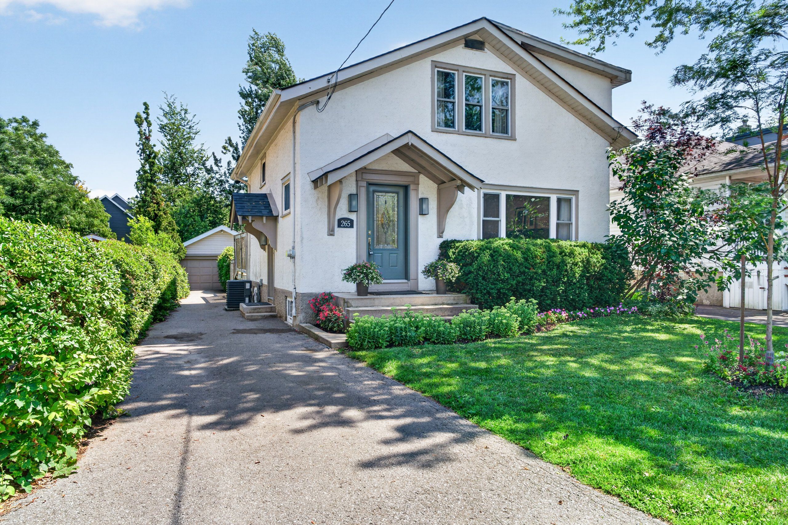 265 College Street, Kingston, On K7l 4m1