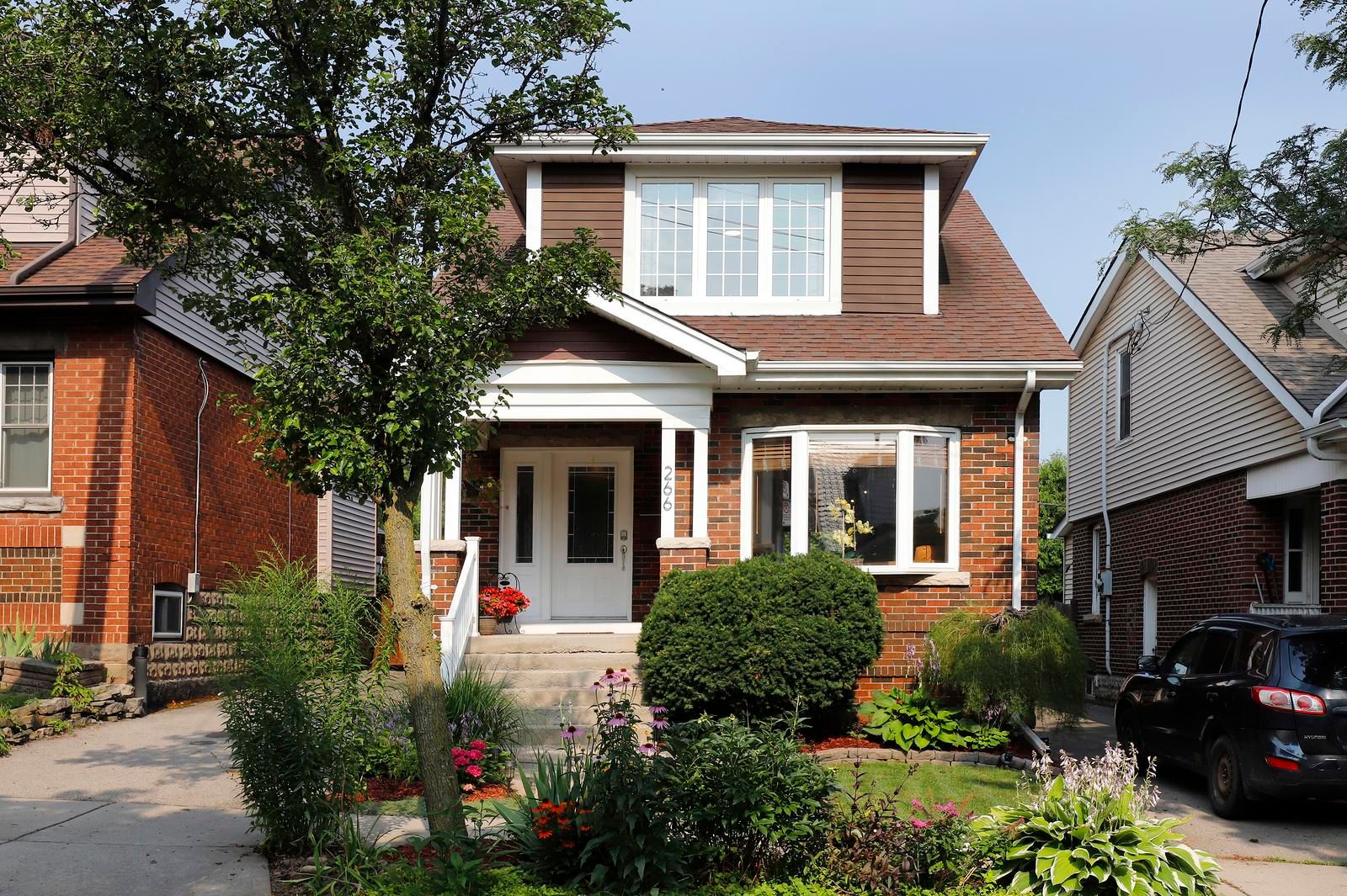 266 London Street S, Hamilton, On L8k 2h2