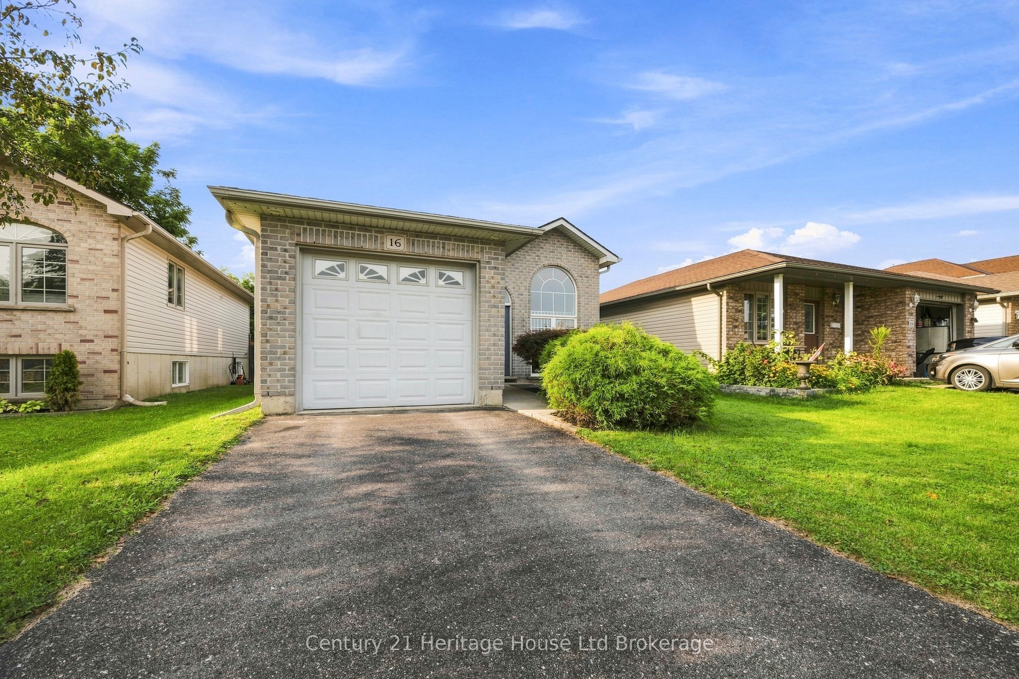 16 Herford Street, Tillsonburg, On N4g 4v2