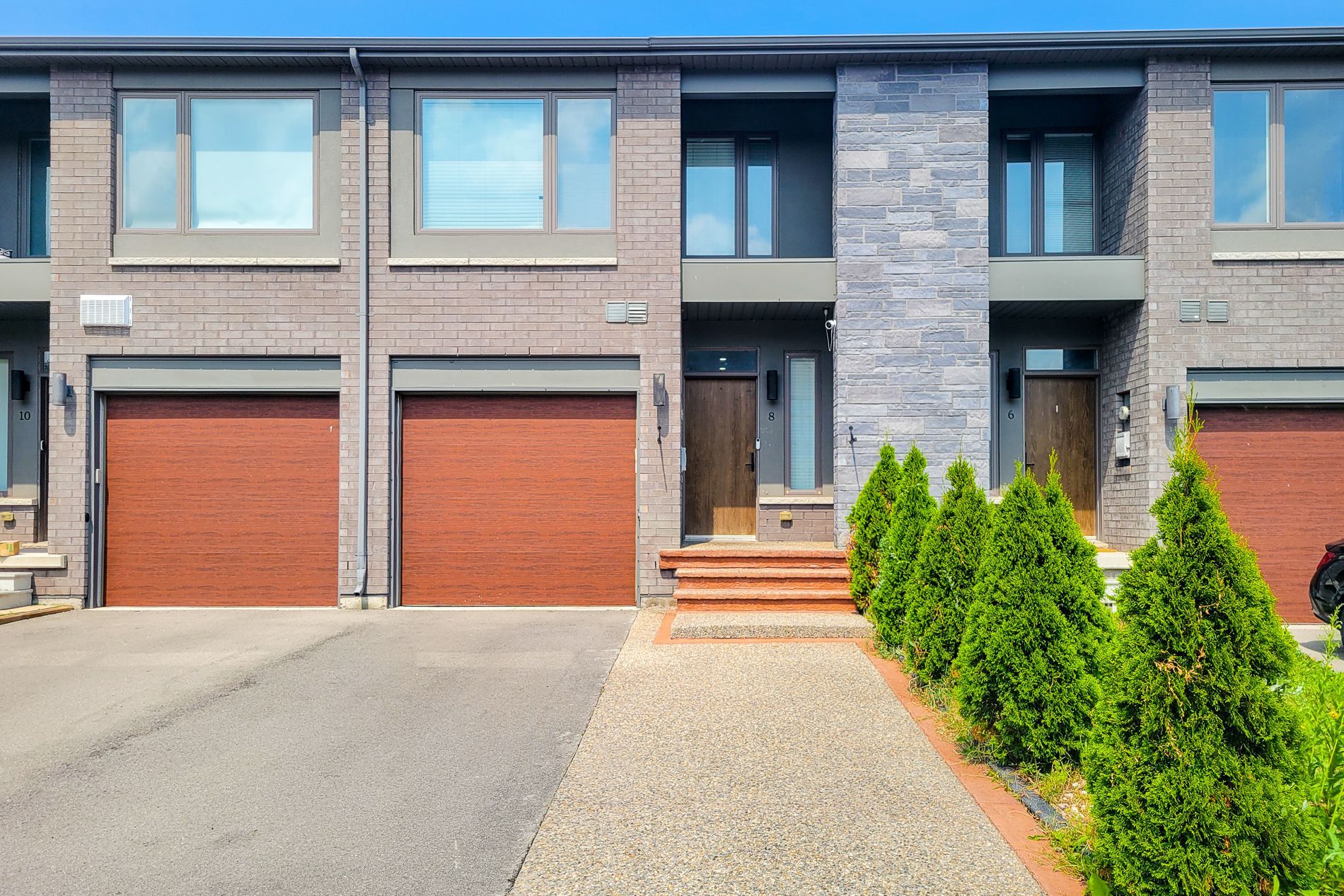 8 Bedrock Drive, Hamilton, On L8j 0k6