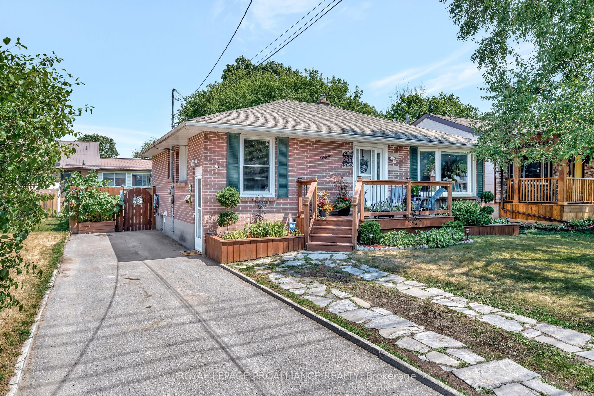 235 Farley Avenue, Belleville, On K8n 4l7