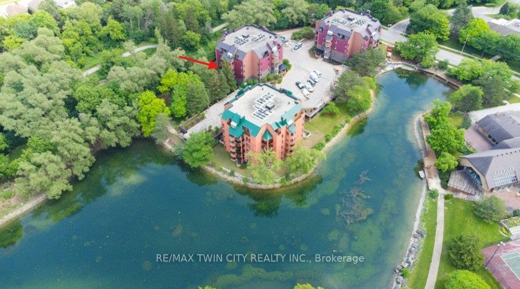 52 Blue Springs Drive 32, Waterloo, On N2j 4m4