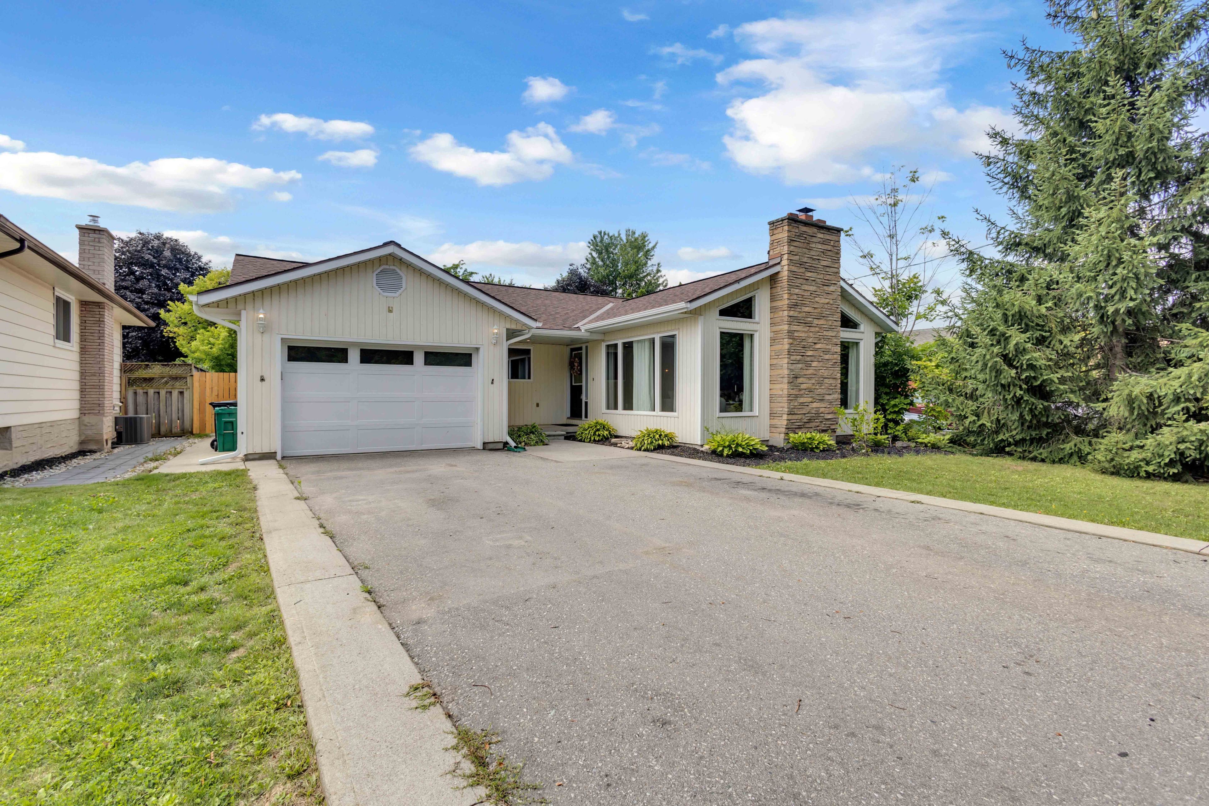 218 Northumberland Street, North Dumfries, On N0b 1e0