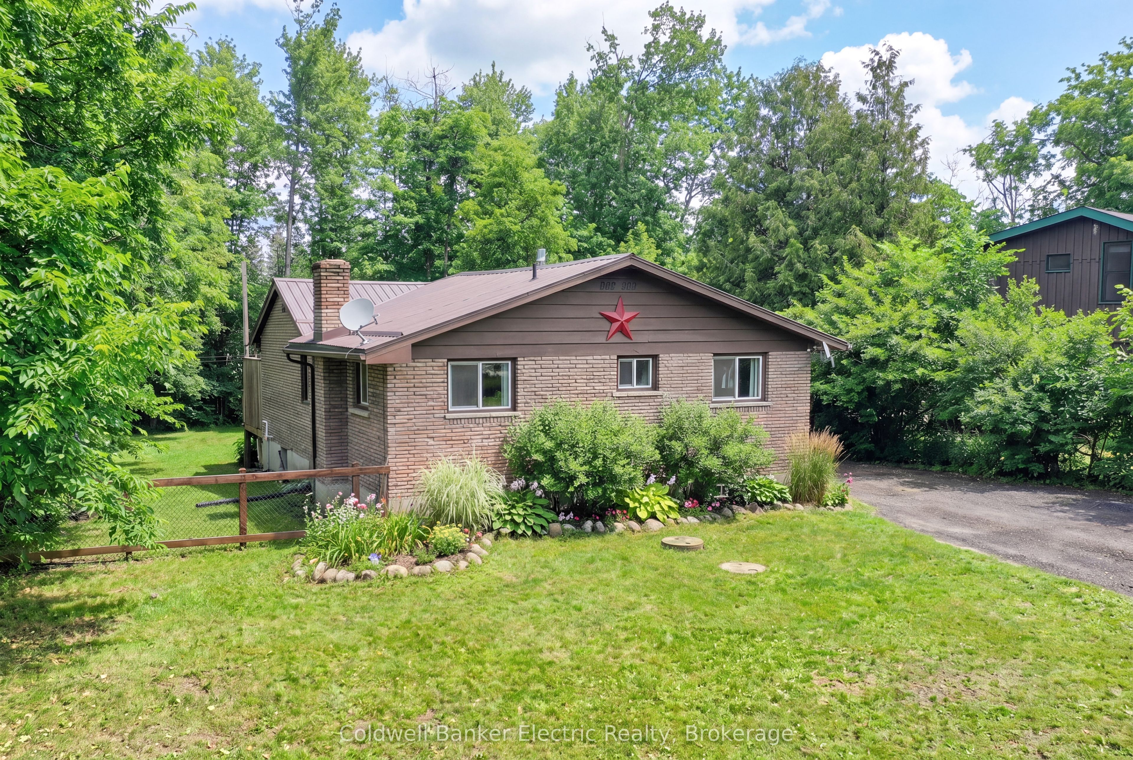 30 Woods Avenue, Kawartha Lakes, On K0l 2w0